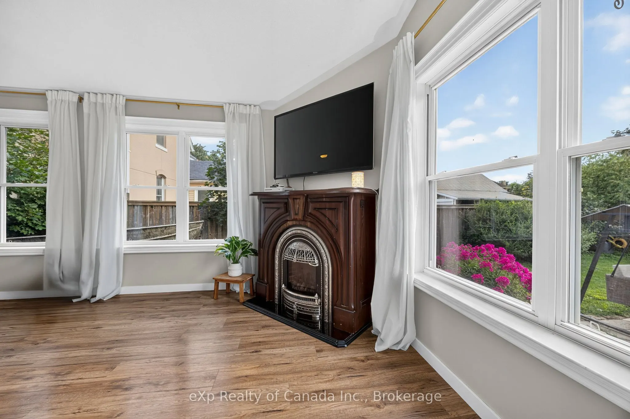 24 STOVER Street S