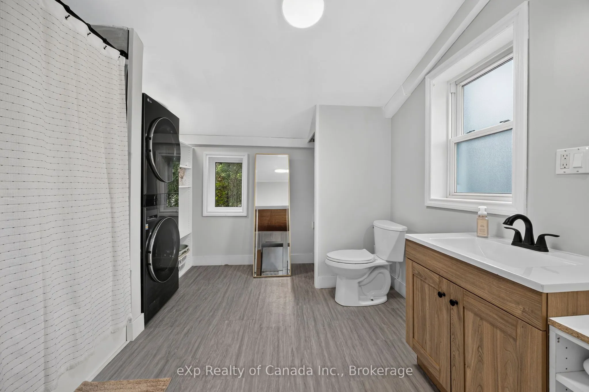 24 STOVER Street S