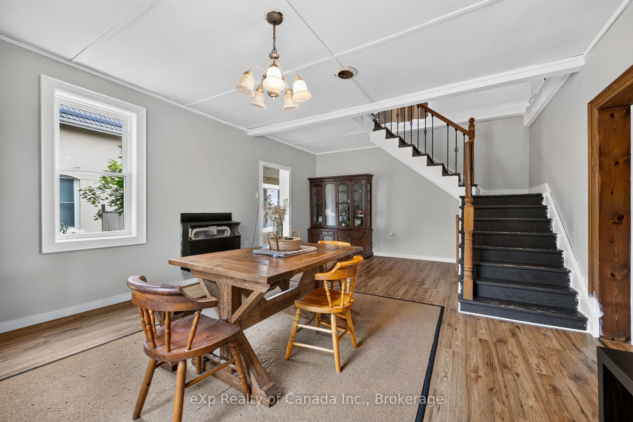 24 STOVER Street S