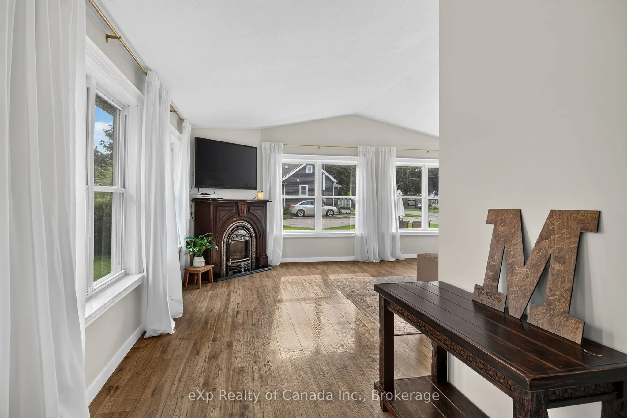 24 STOVER Street S
