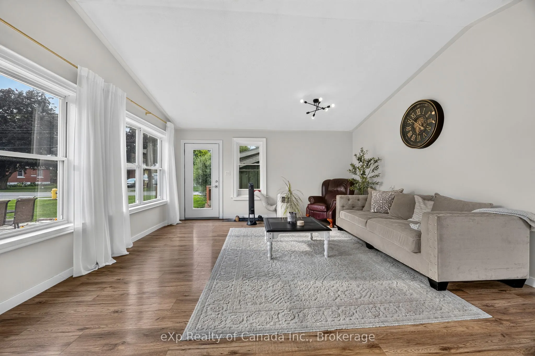 24 STOVER Street S