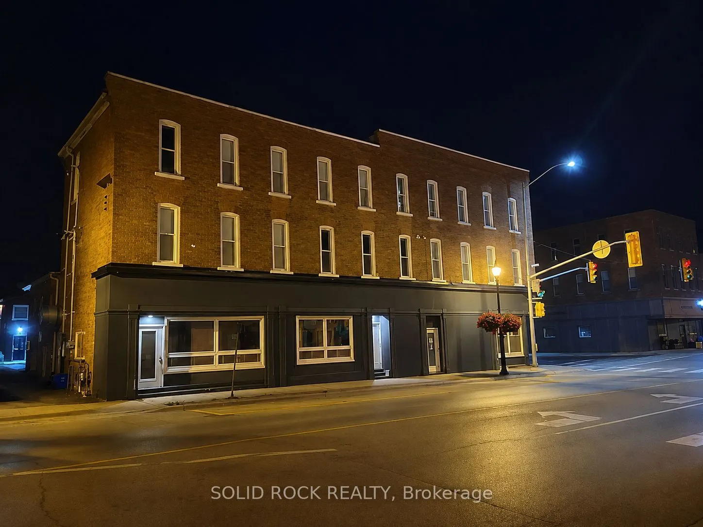 18-22 Bridge Street W