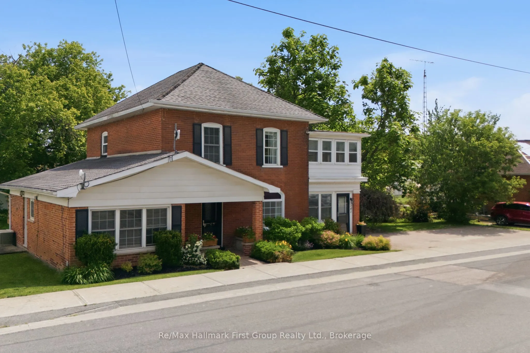 341 Metcalf Street