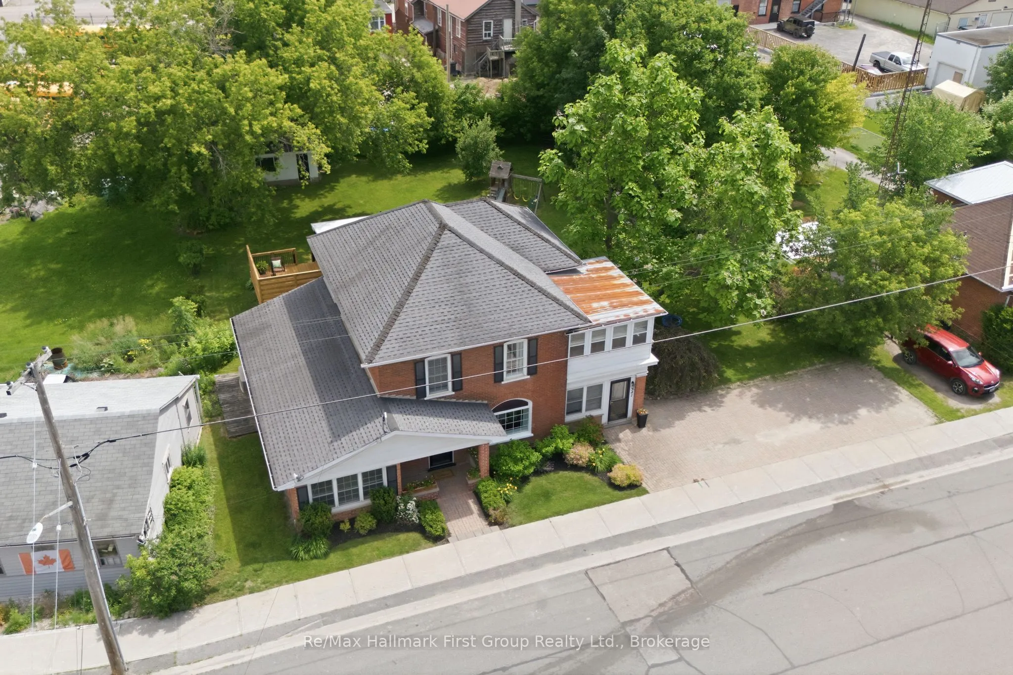 341 Metcalf Street