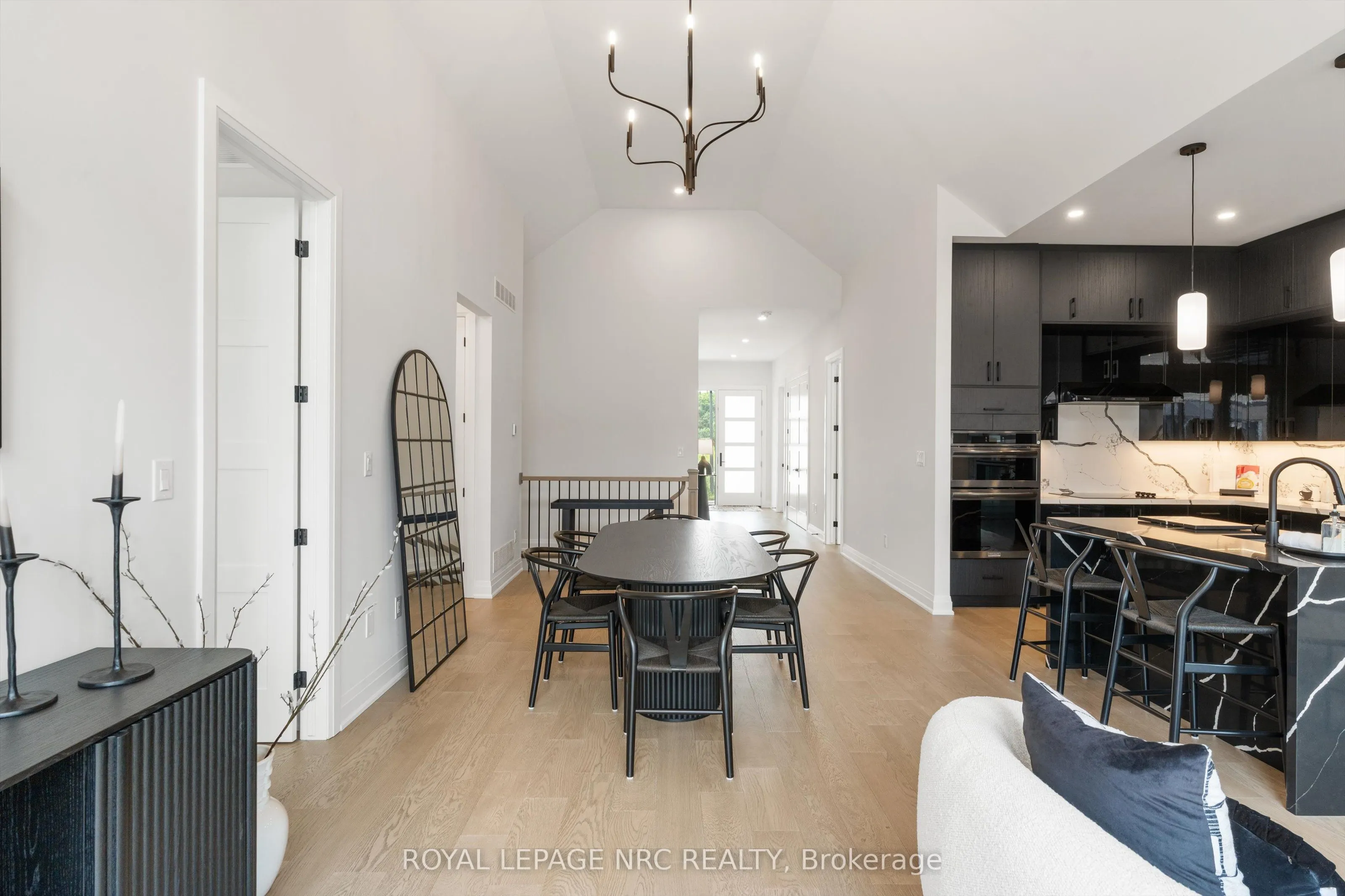11 Primrose Street #12