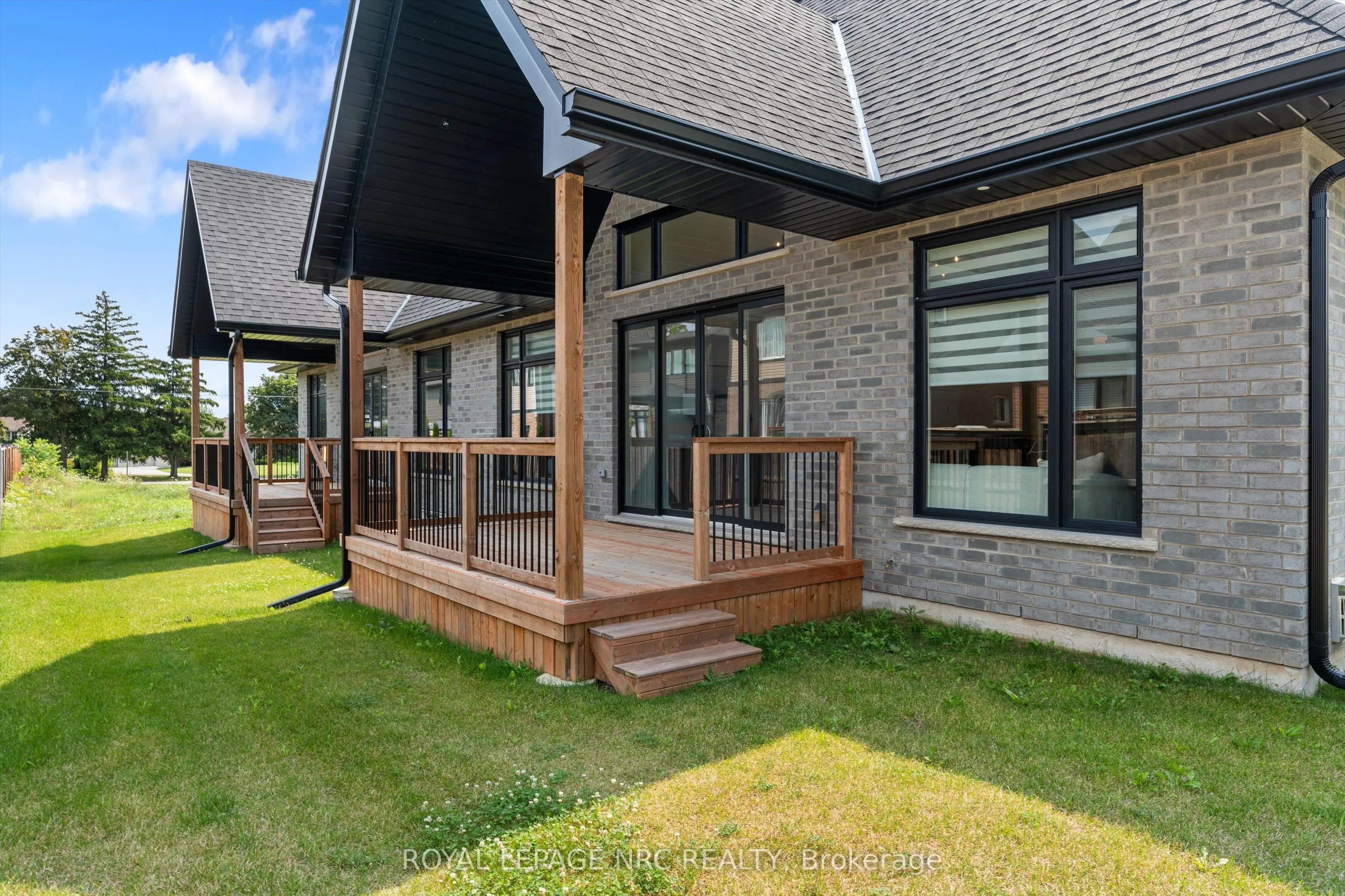 11 Primrose Street #12