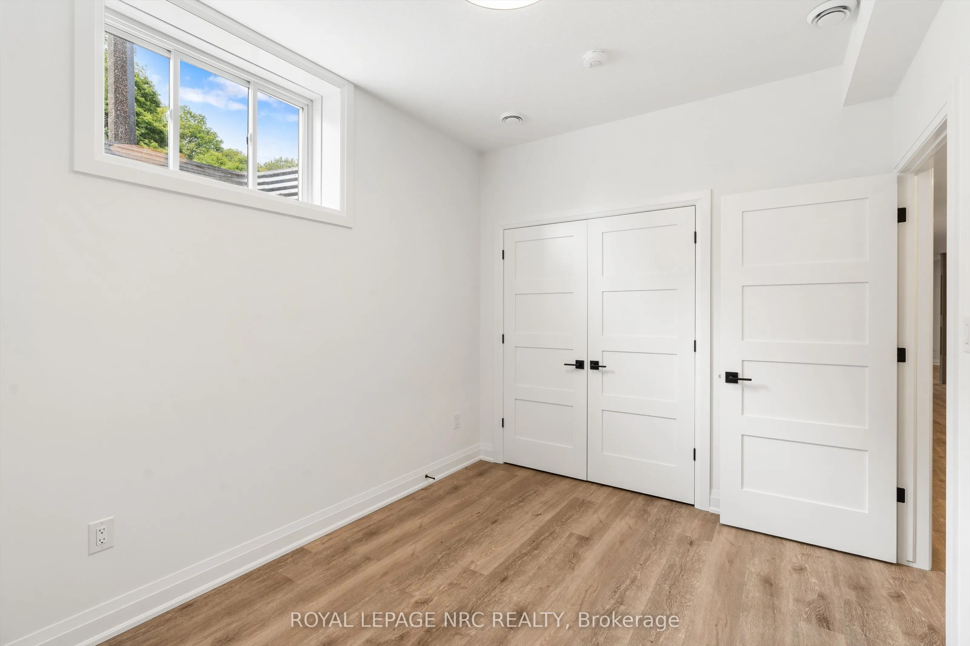 11 Primrose Street #12