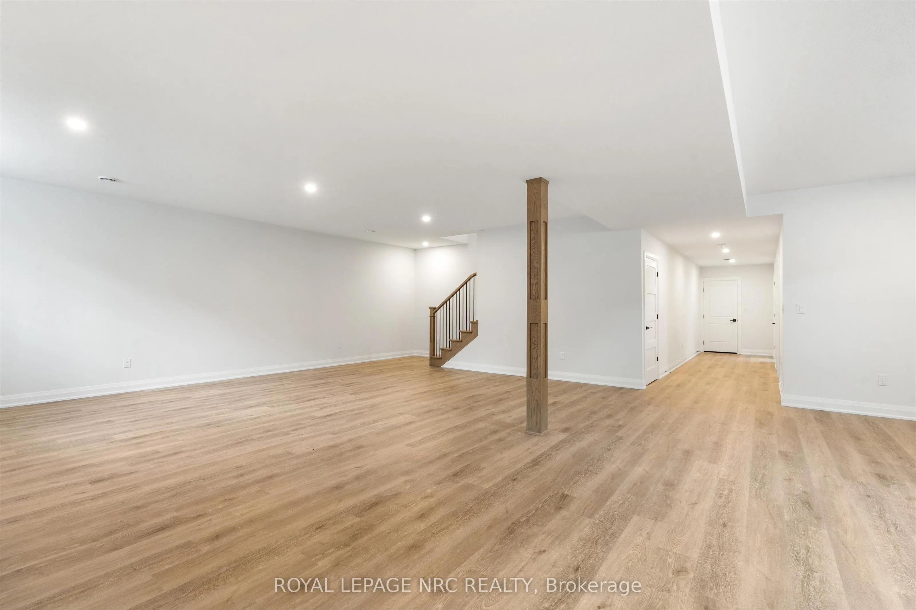 11 Primrose Street #12