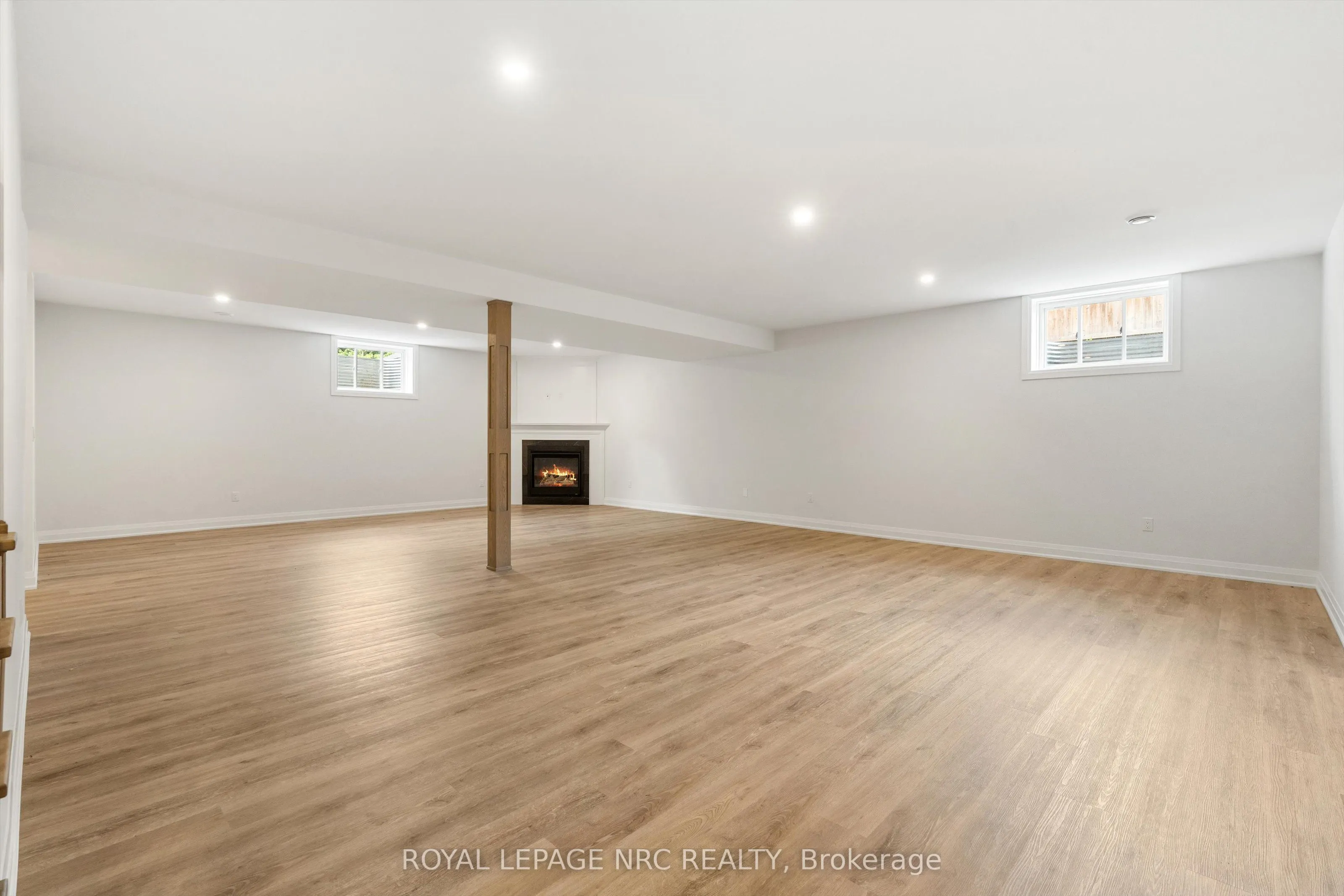 11 Primrose Street #12