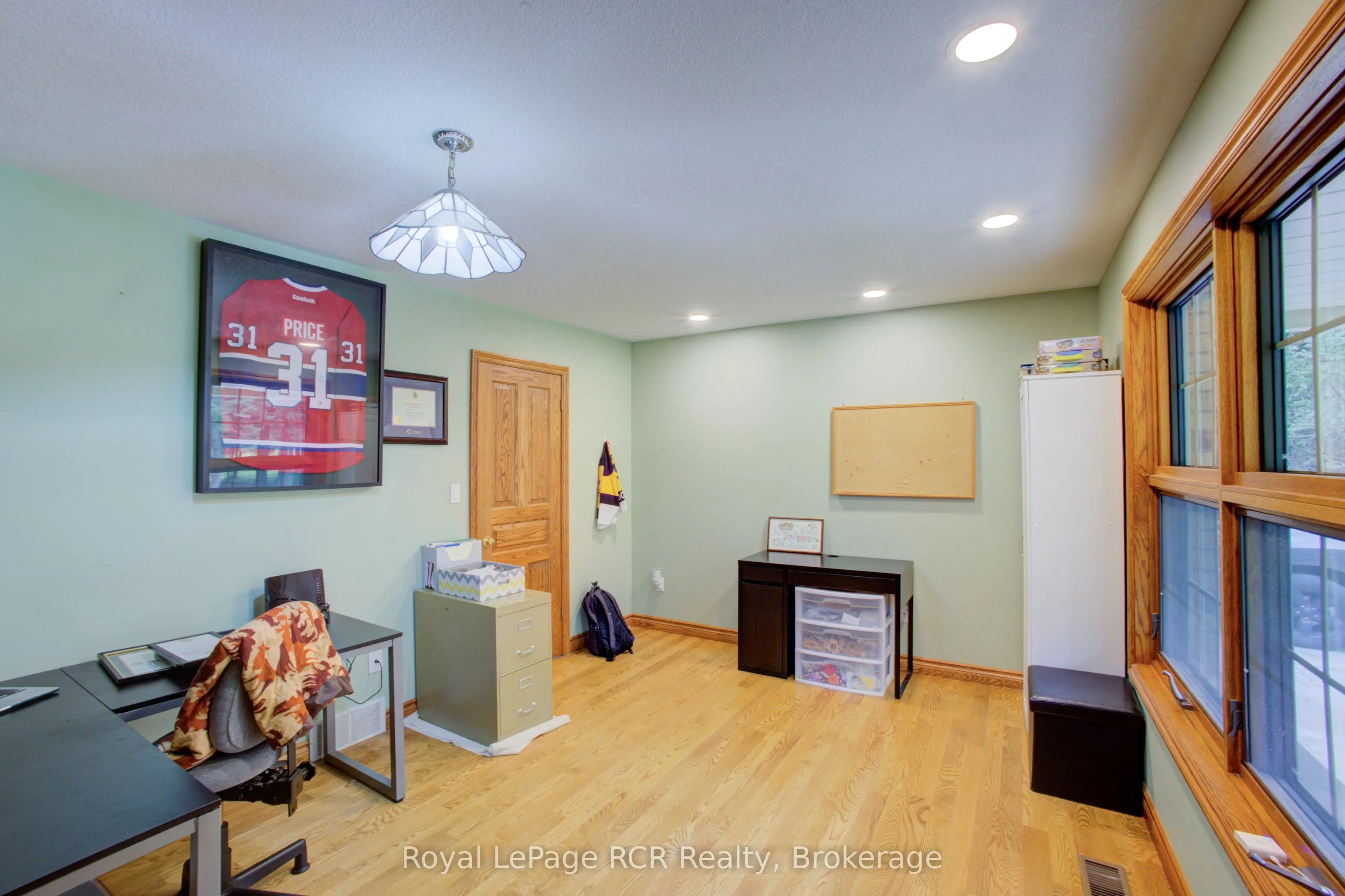 8187 Wellington Road 109 Road