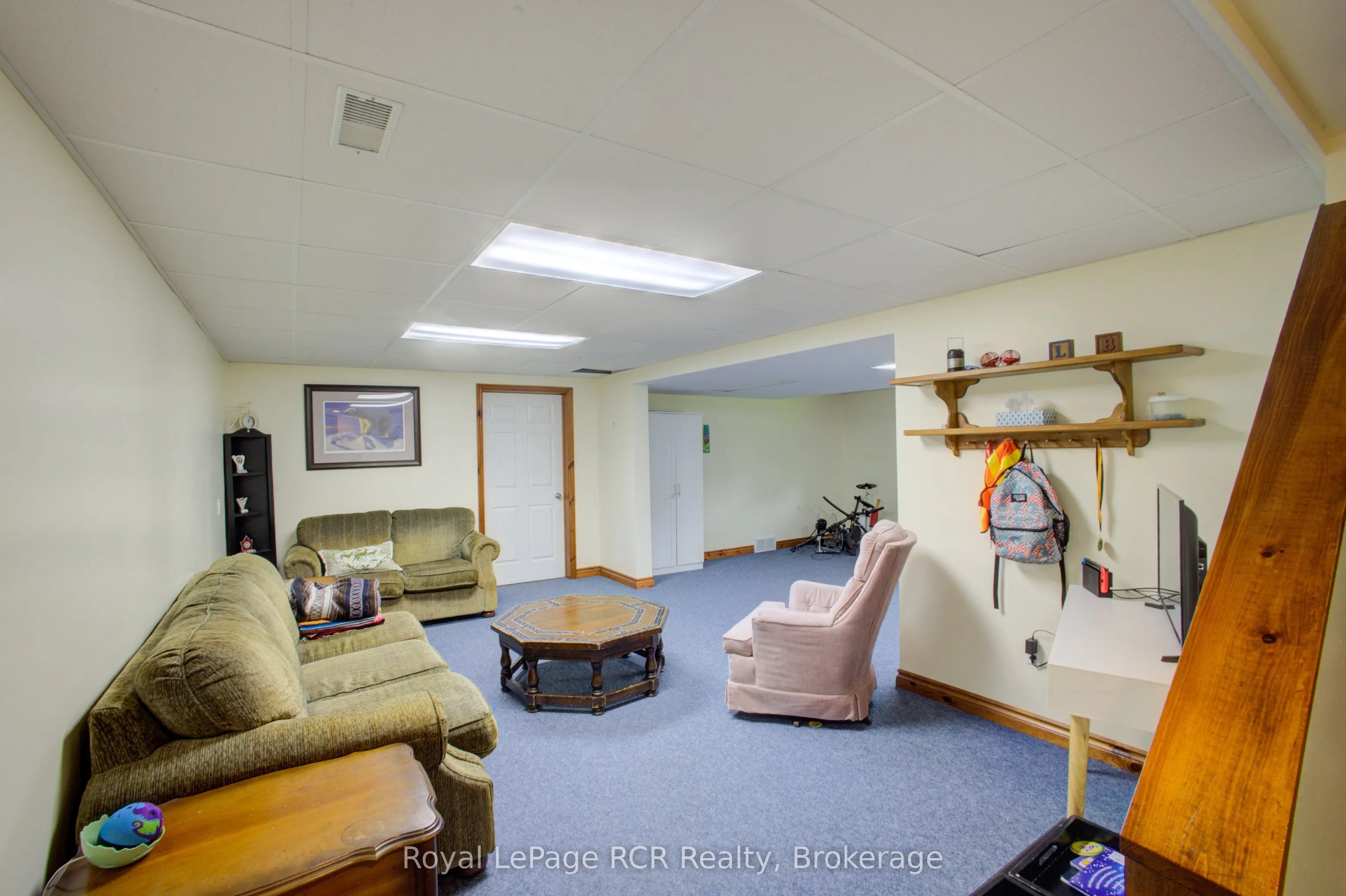 8187 Wellington Road 109 Road
