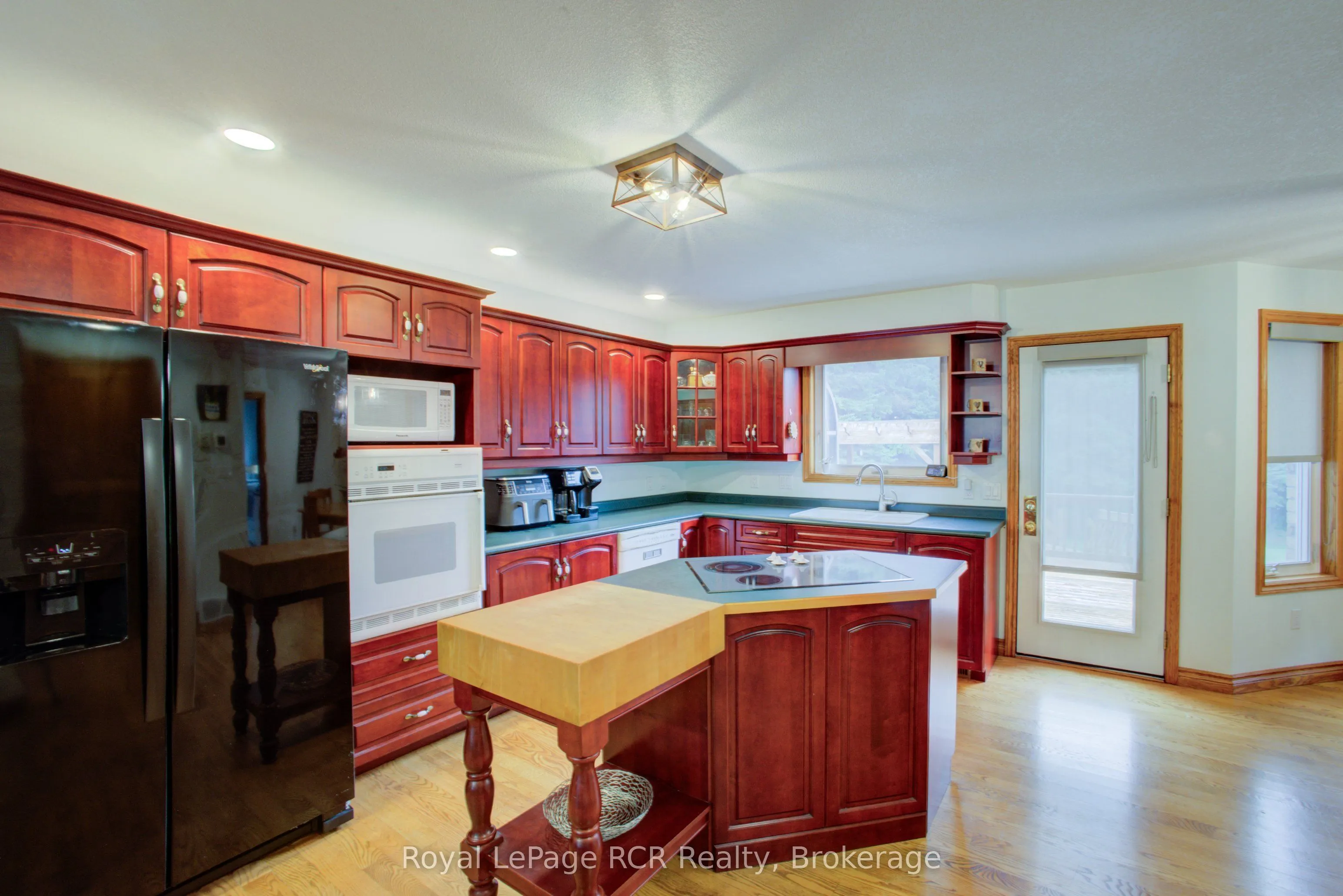 8187 Wellington Road 109 Road