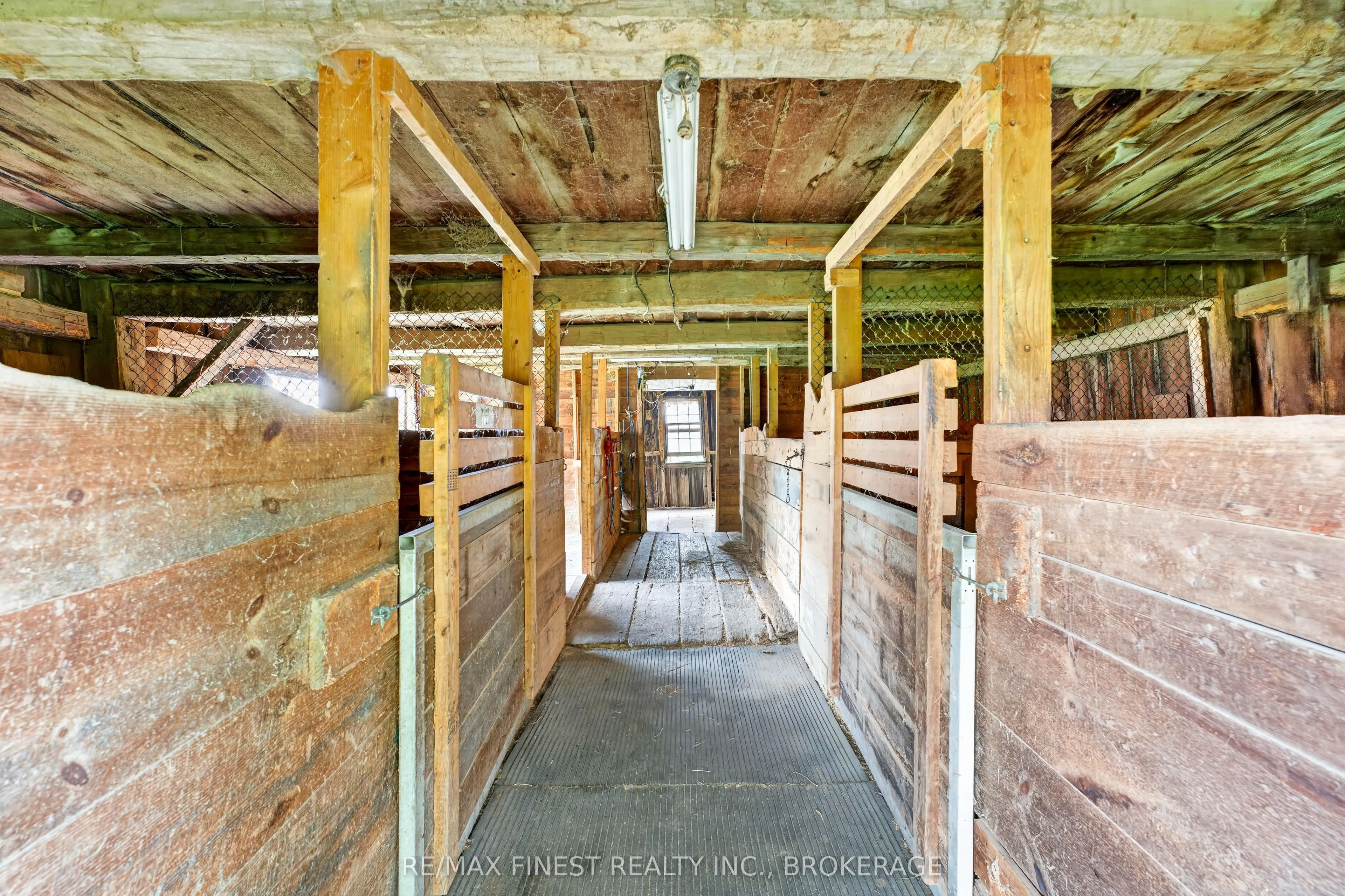 607 Fitchett Road