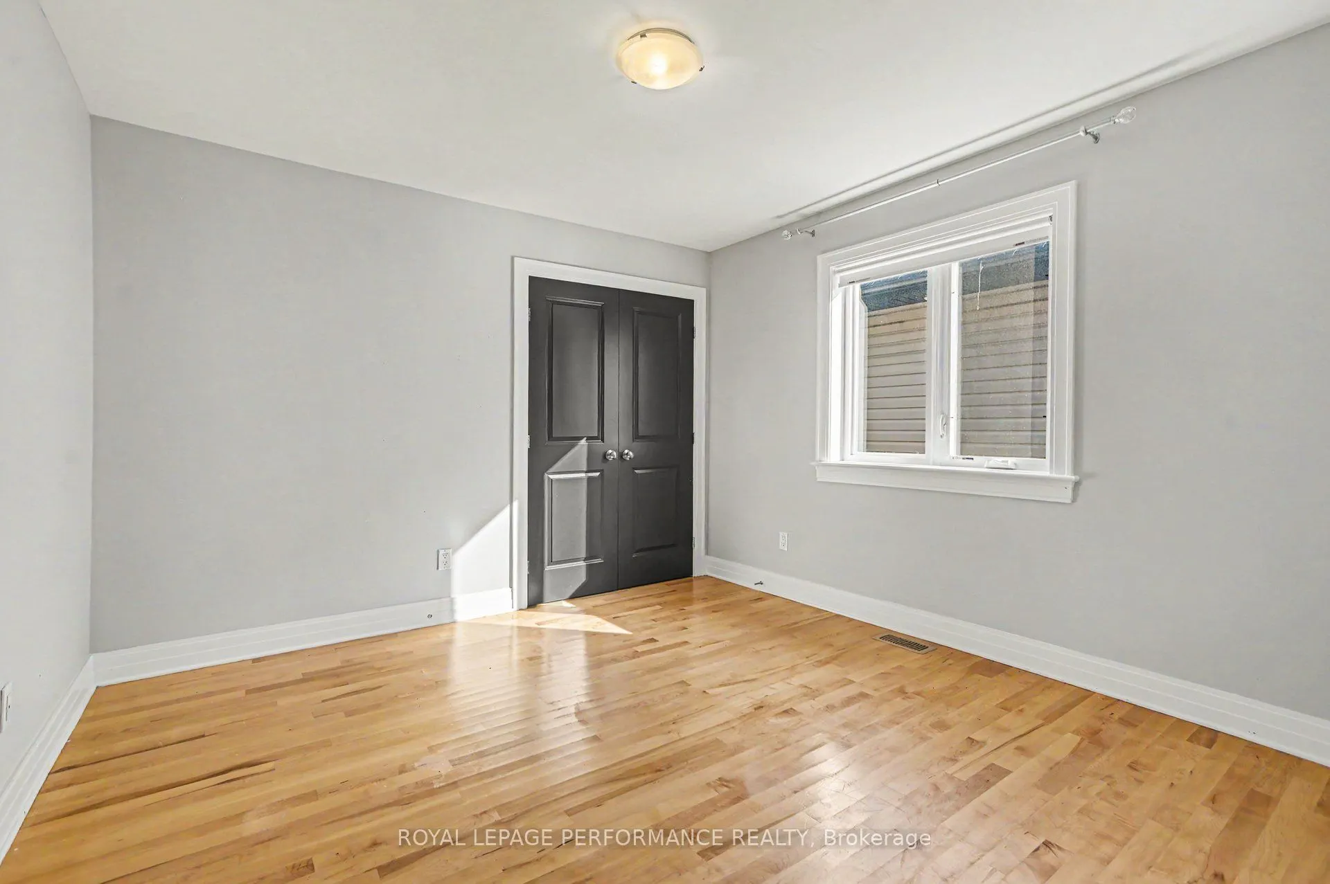523 Adamson Crescent