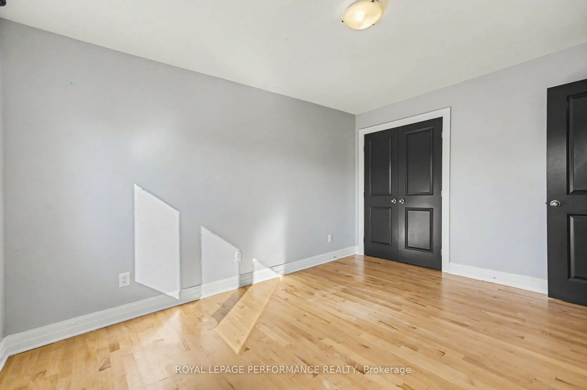 523 Adamson Crescent