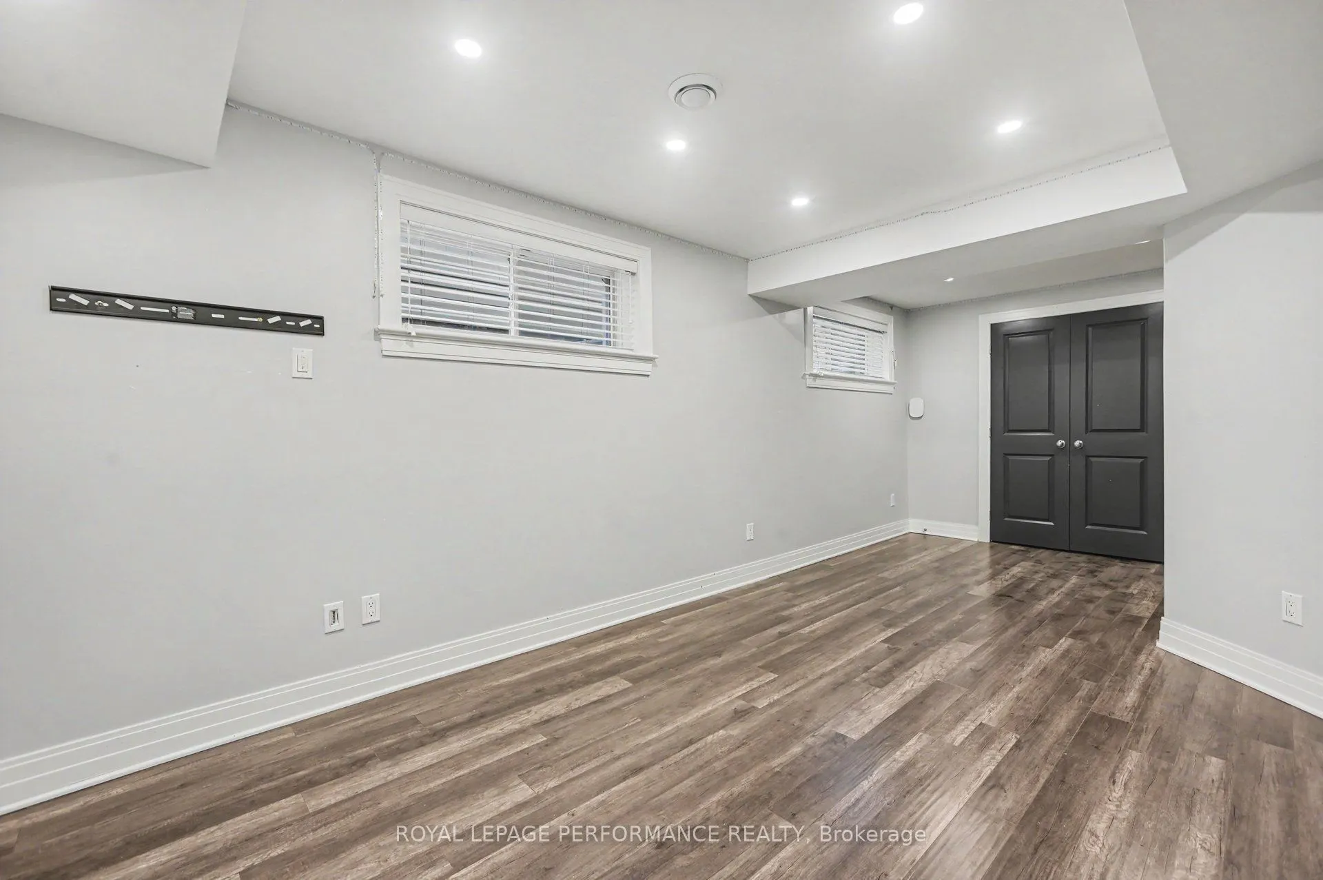 523 Adamson Crescent