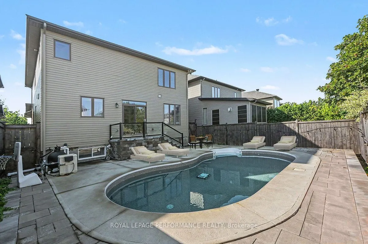 523 Adamson Crescent