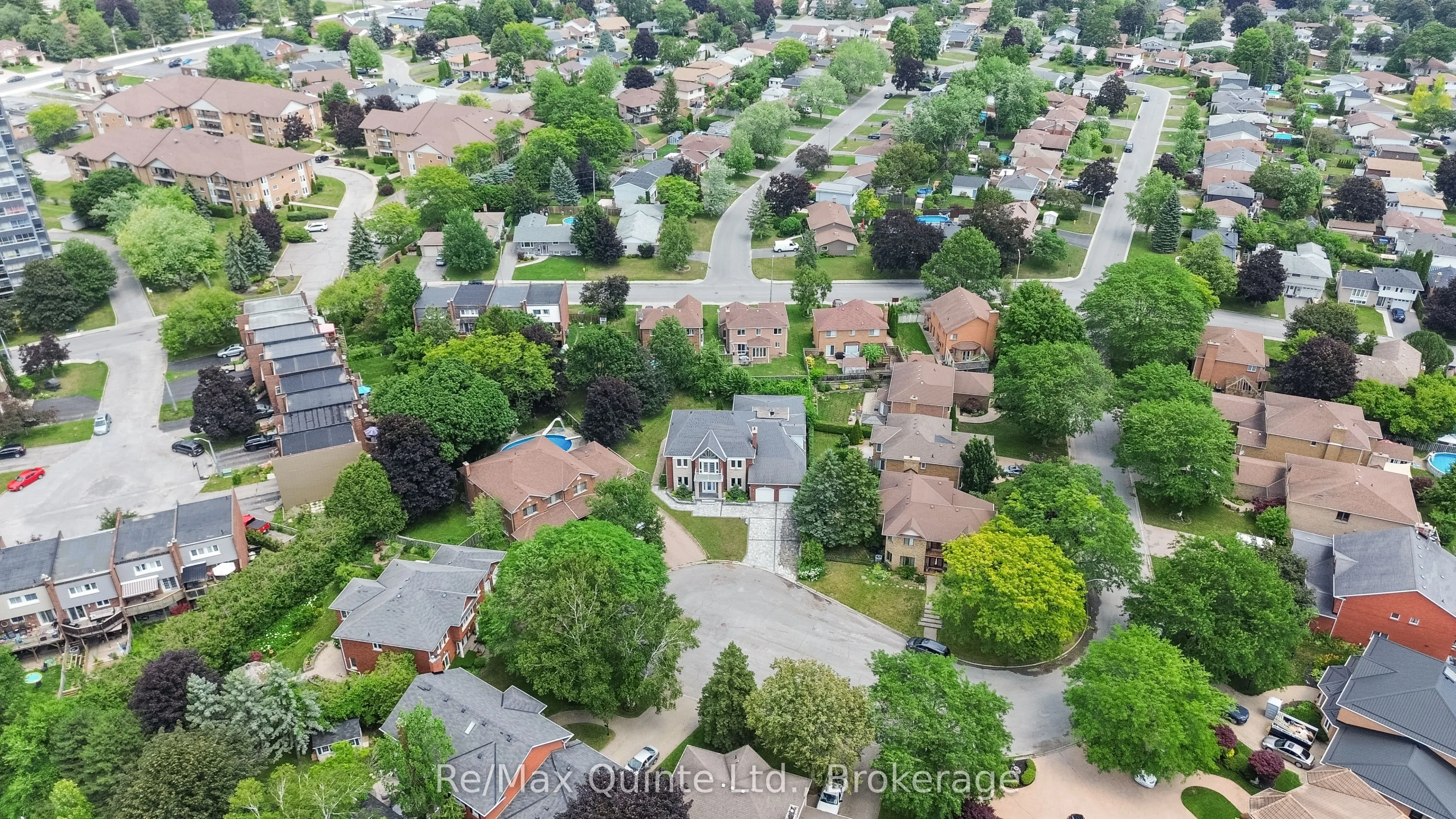 17 Applewood Court