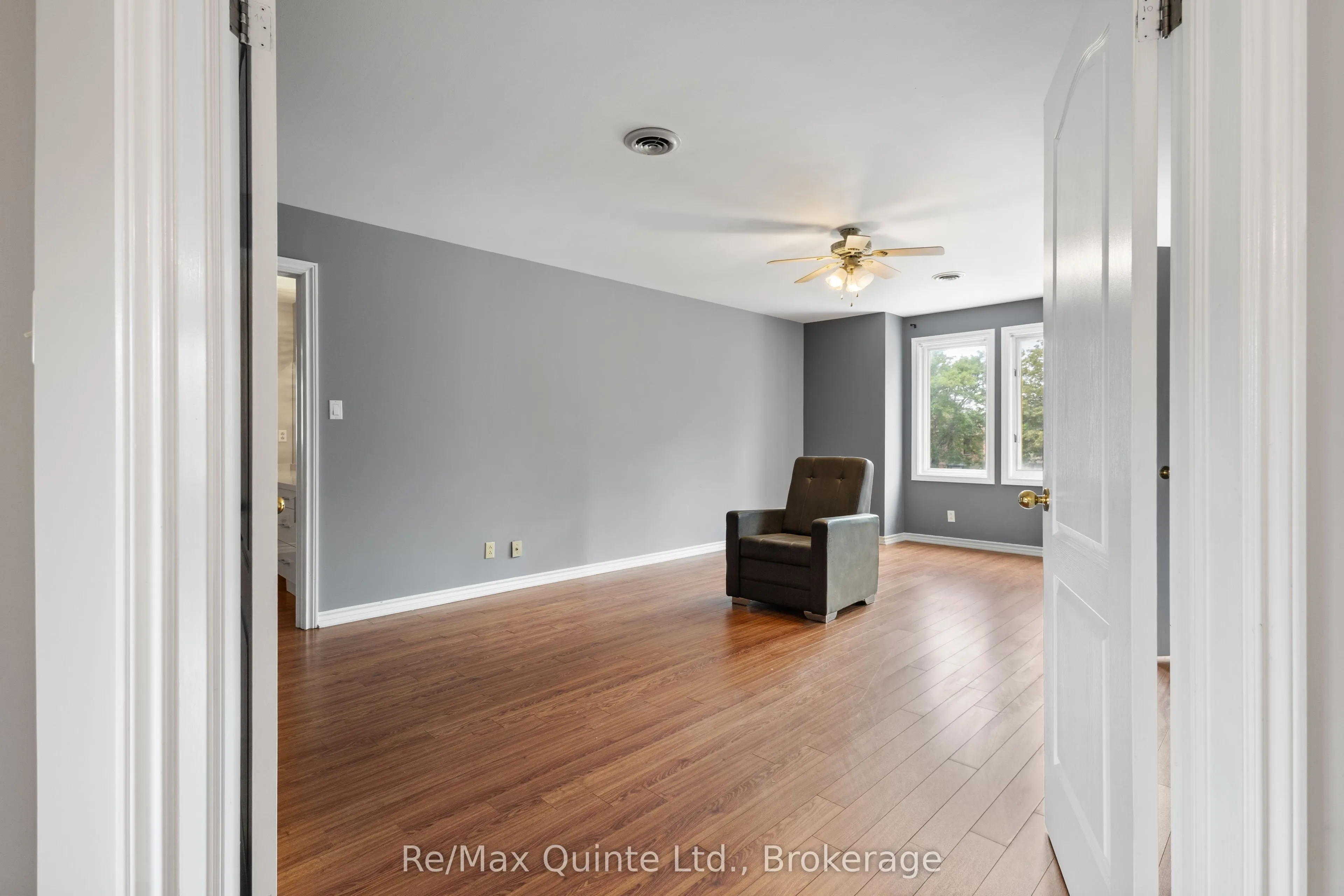 17 Applewood Court