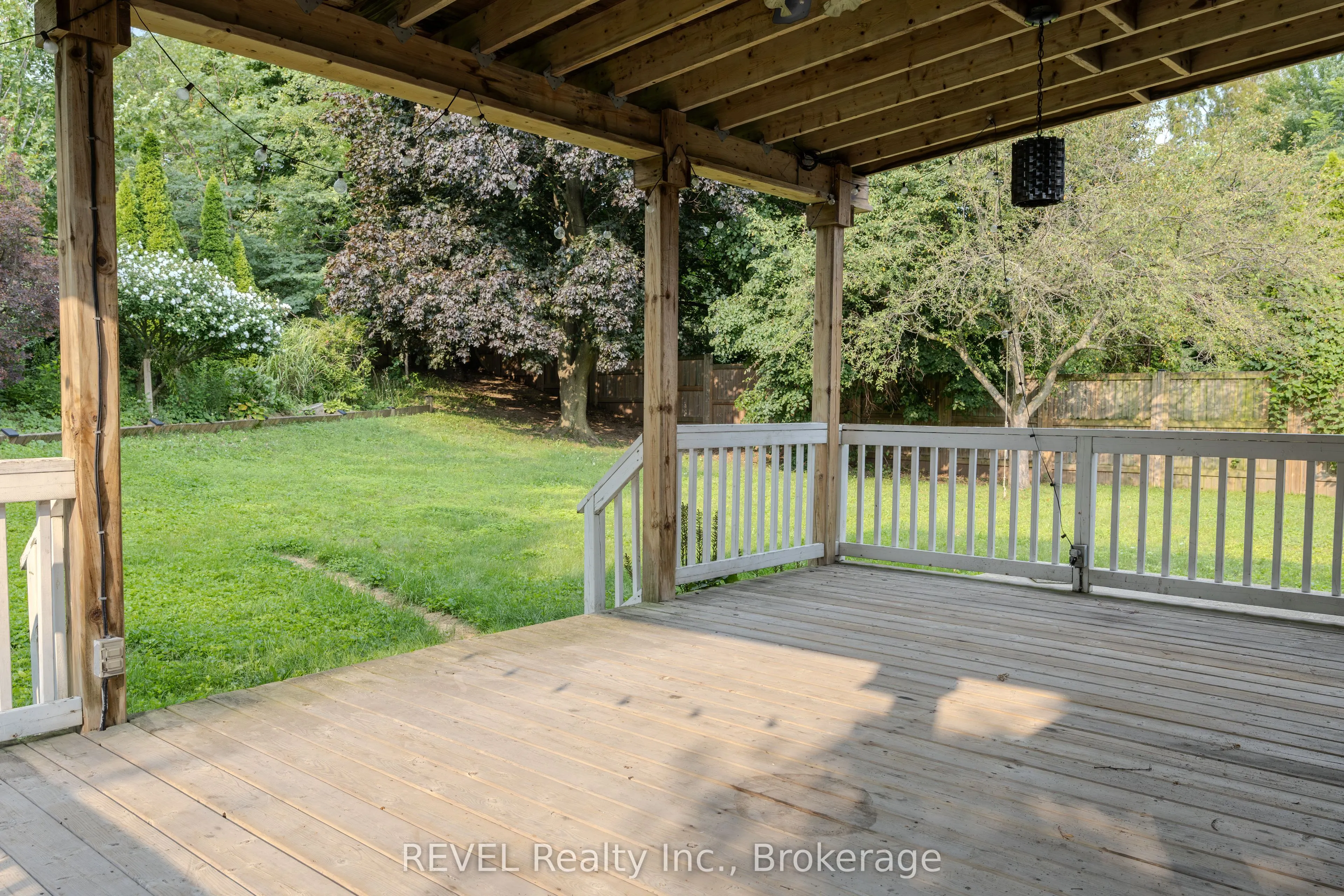 7285 Rolling Acres Crescent