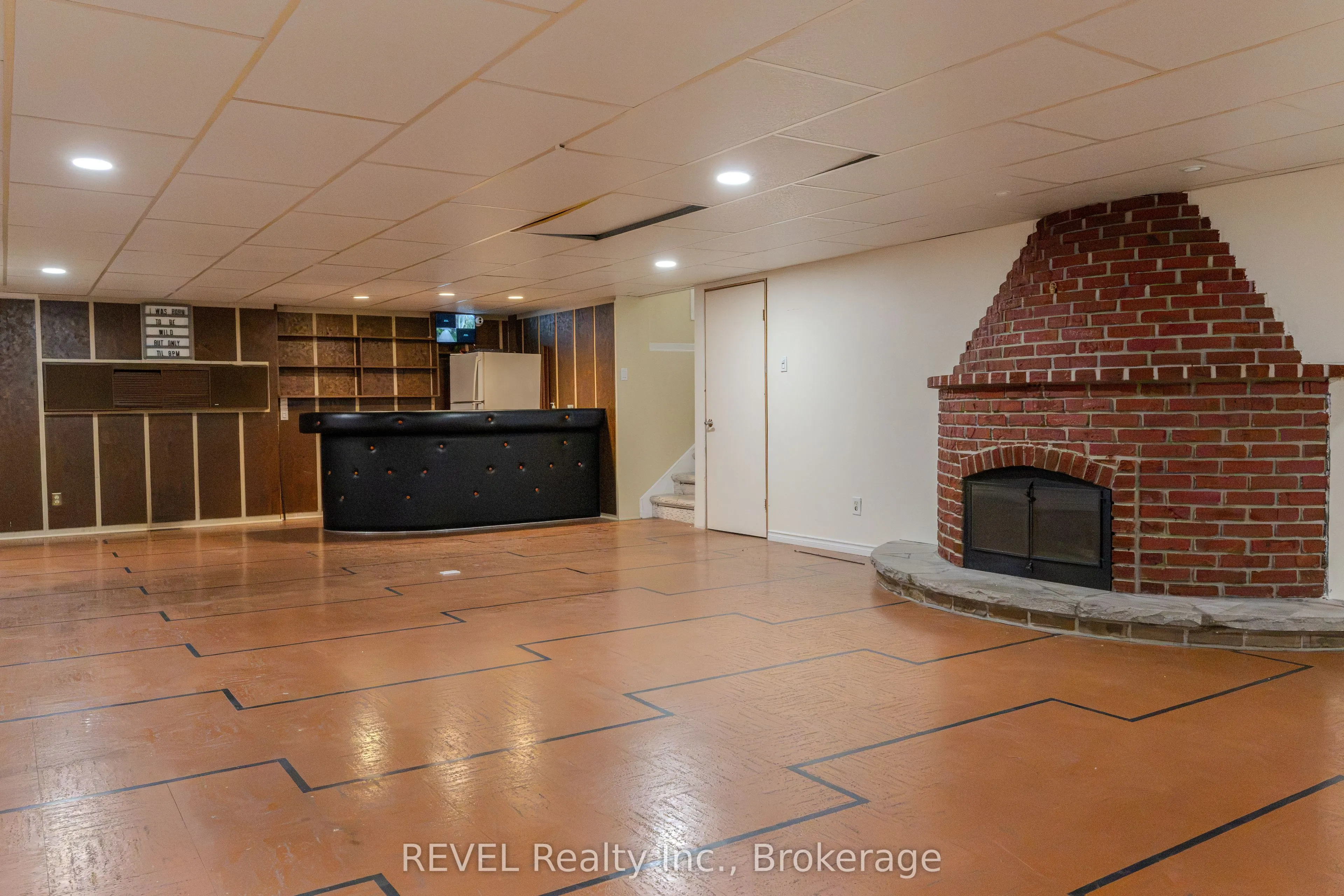 7285 Rolling Acres Crescent