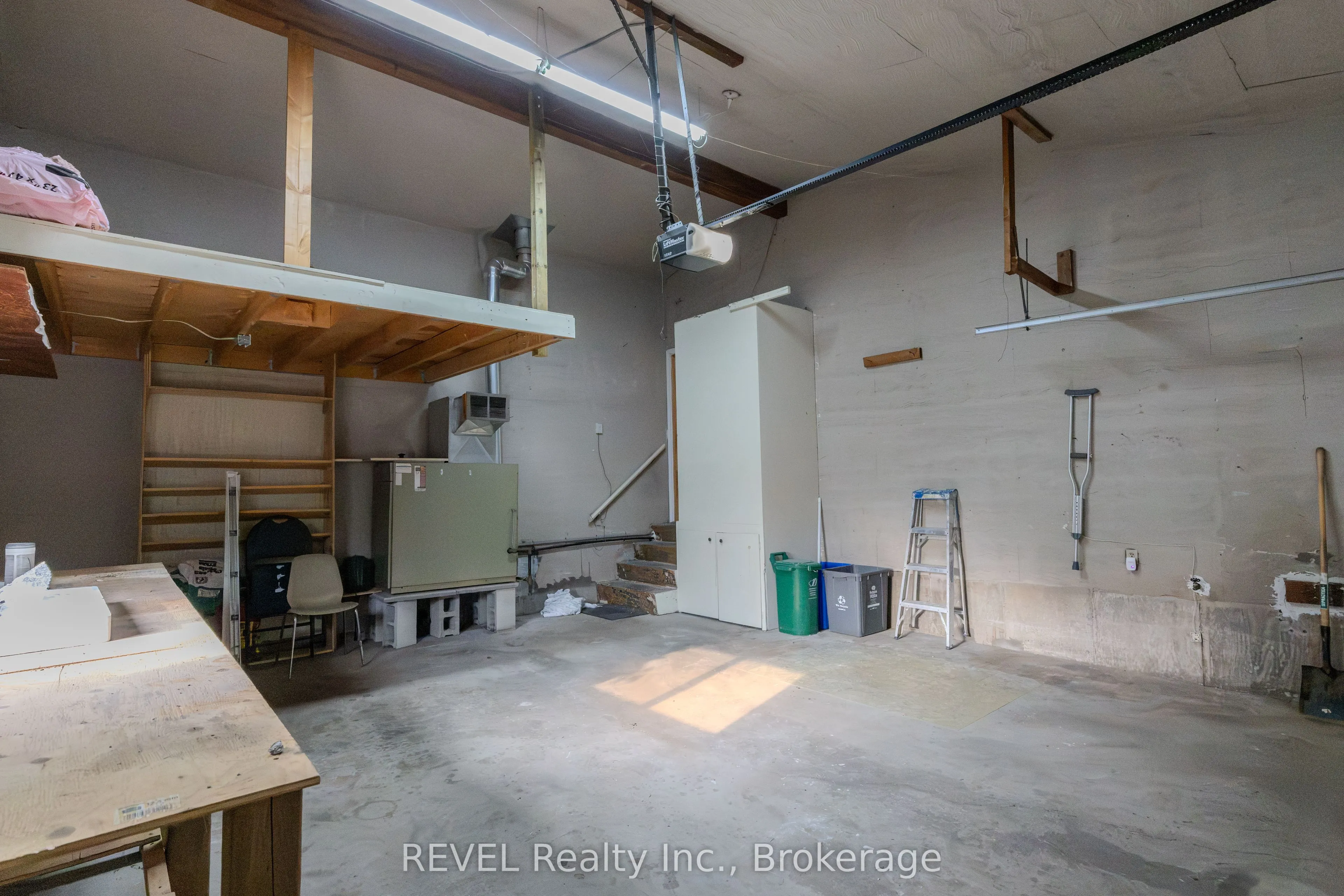 7285 Rolling Acres Crescent