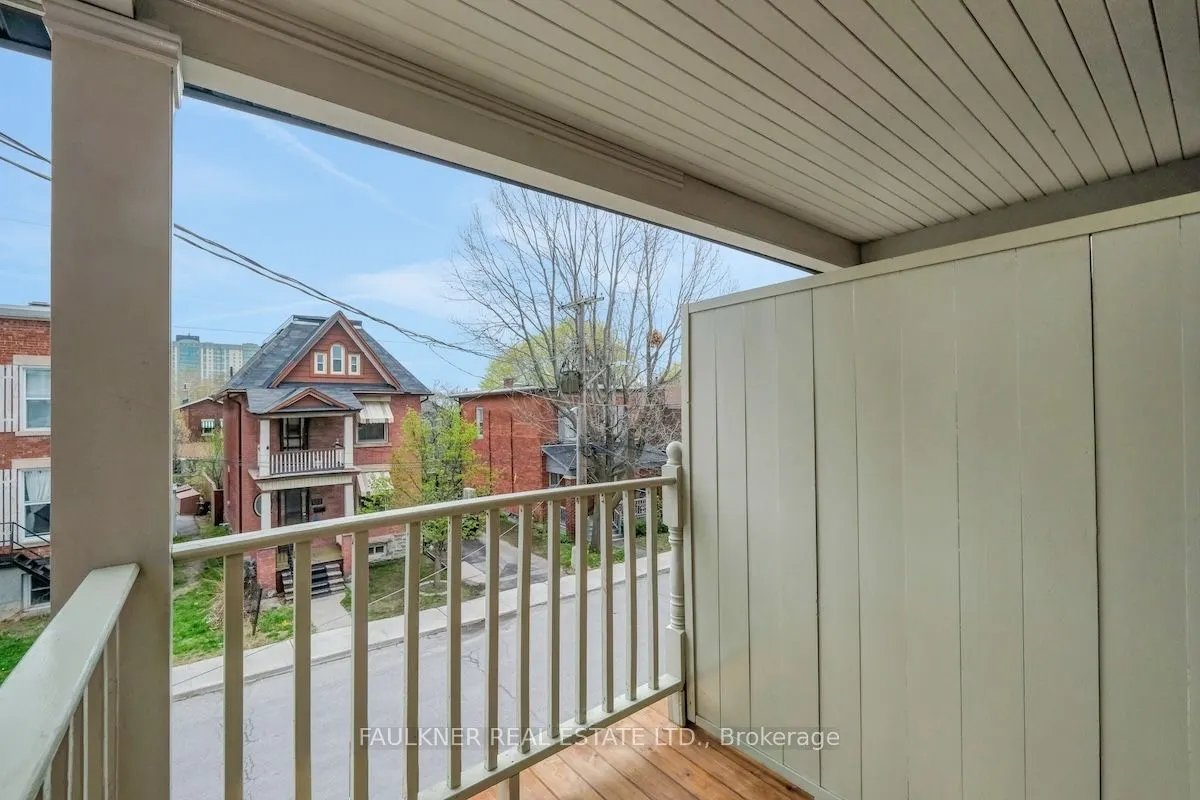 136 Concord Street S
