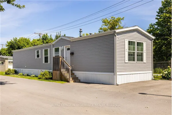 16 Eastgate Avenue