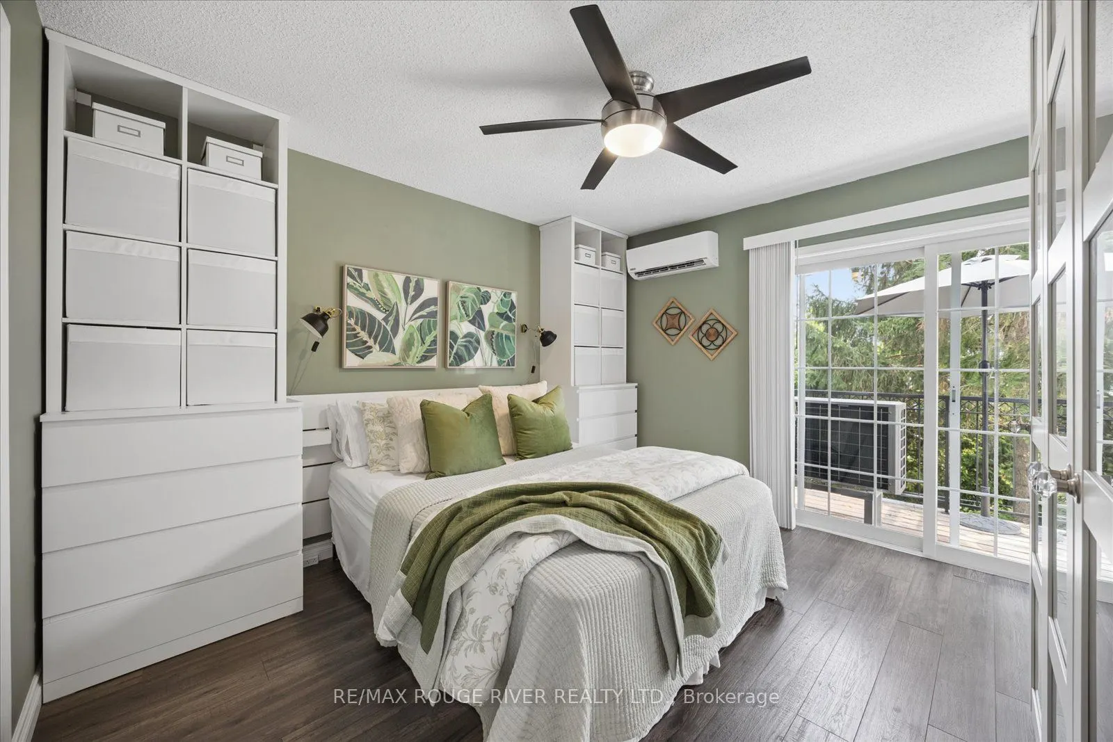 182 D'Arcy Street #F205