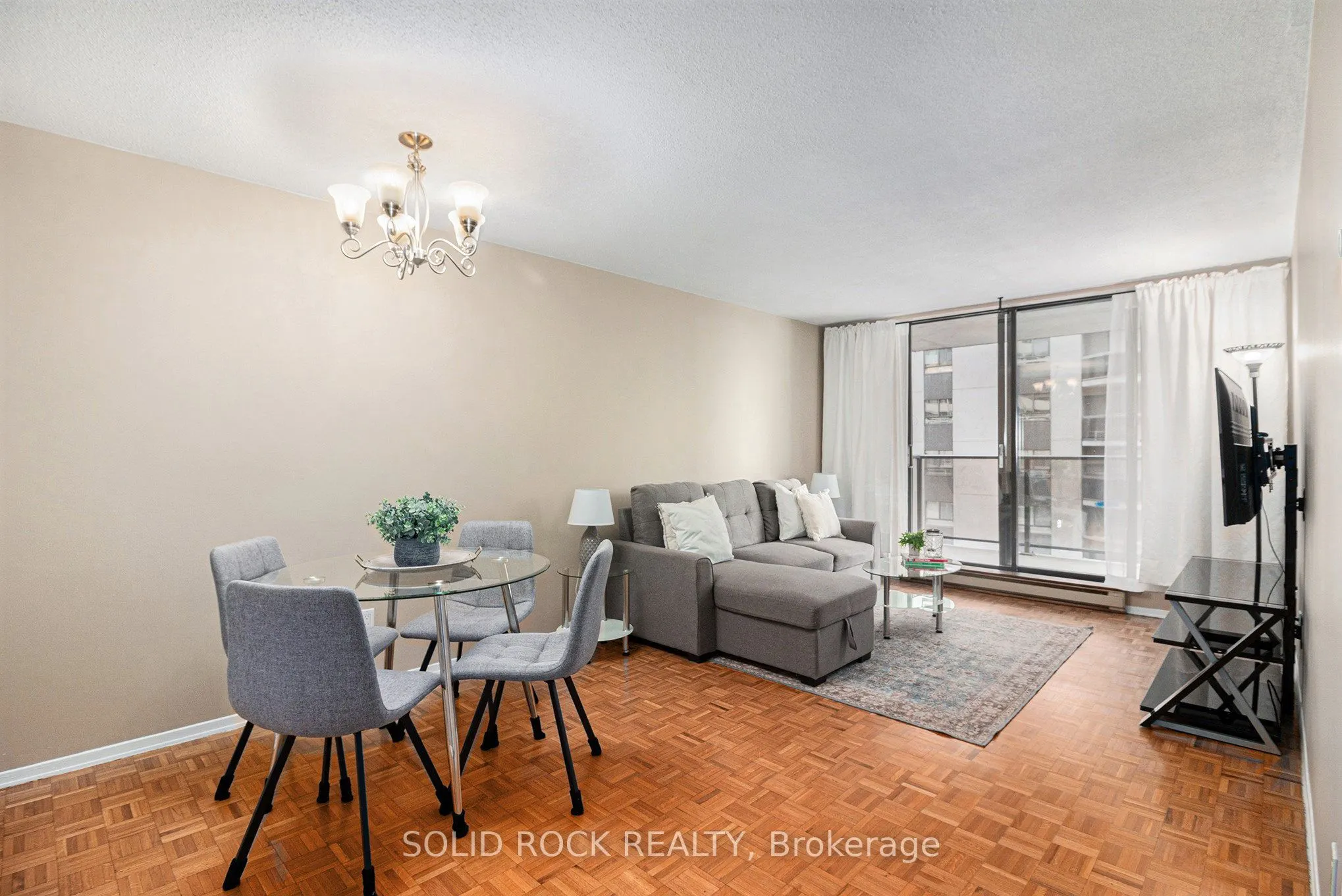 475 Laurier Avenue W #1204