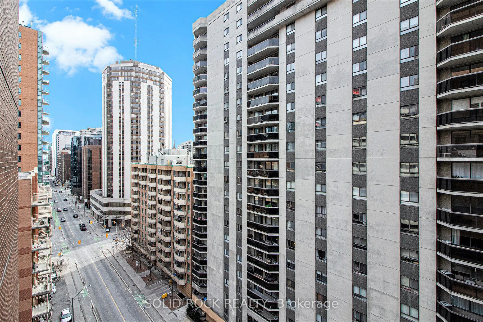 475 Laurier Avenue W #1204