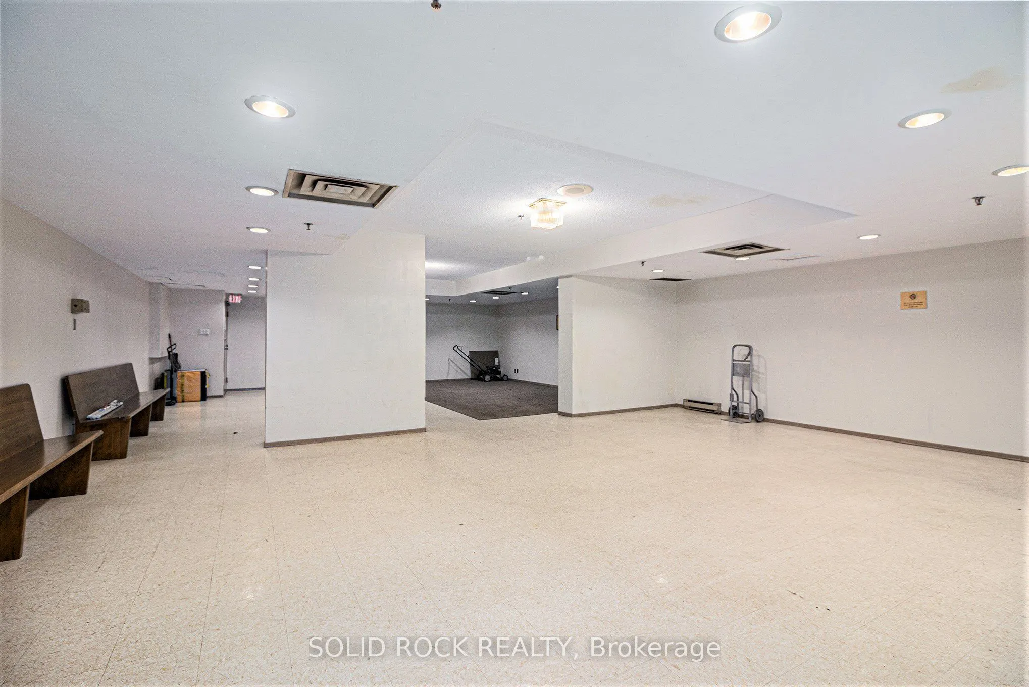 475 Laurier Avenue W #1204