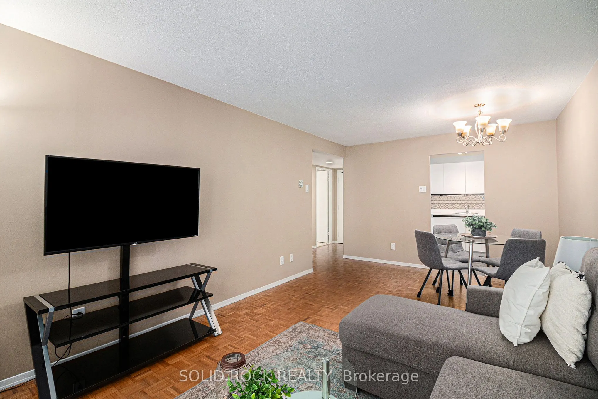 475 Laurier Avenue W #1204