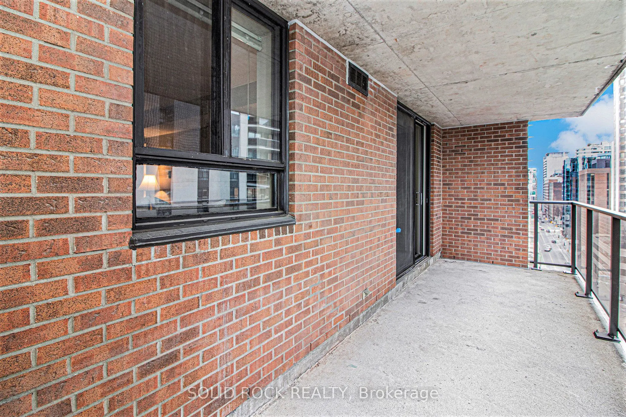 475 Laurier Avenue W #1204