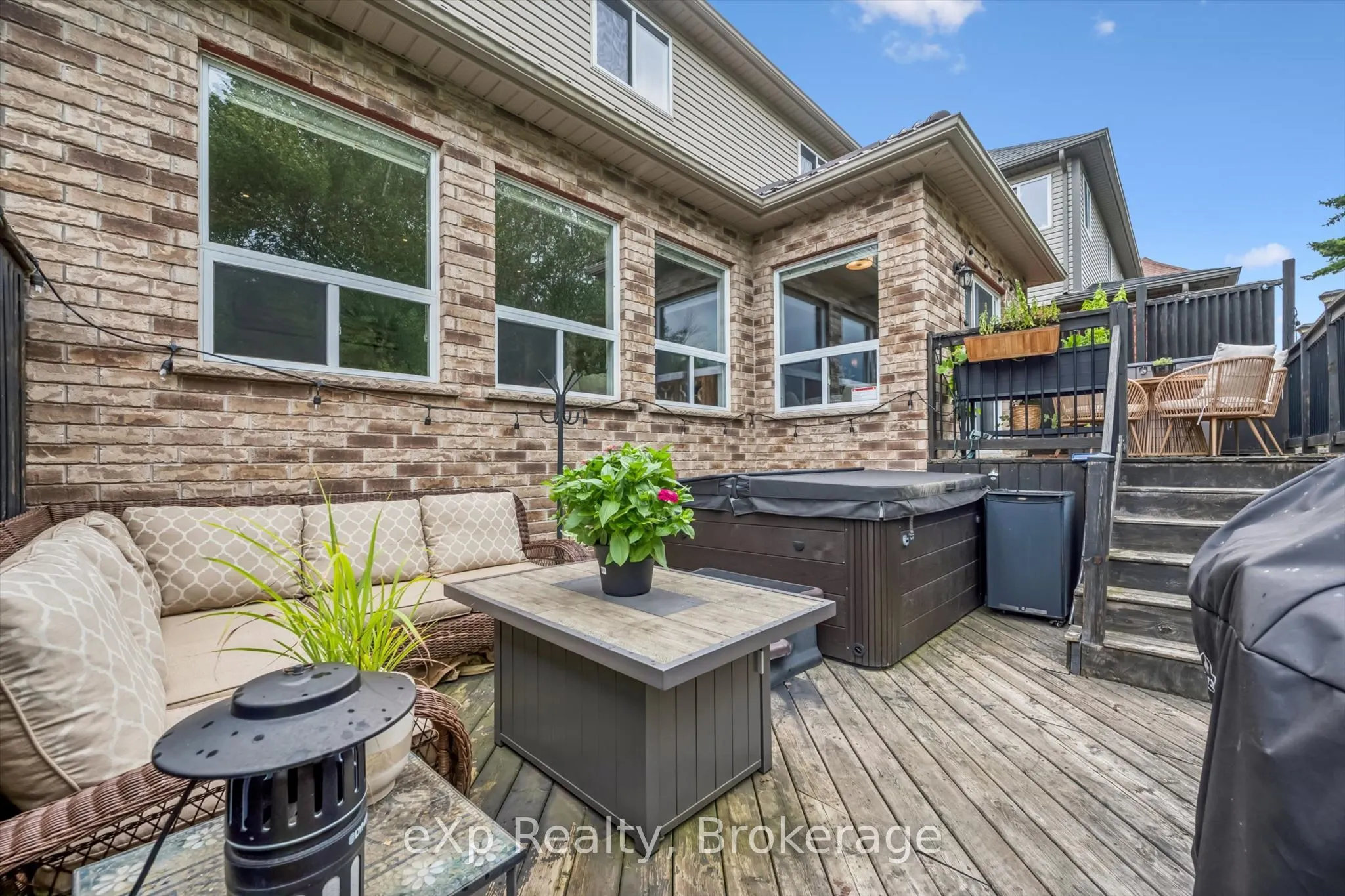 41 Westra Drive