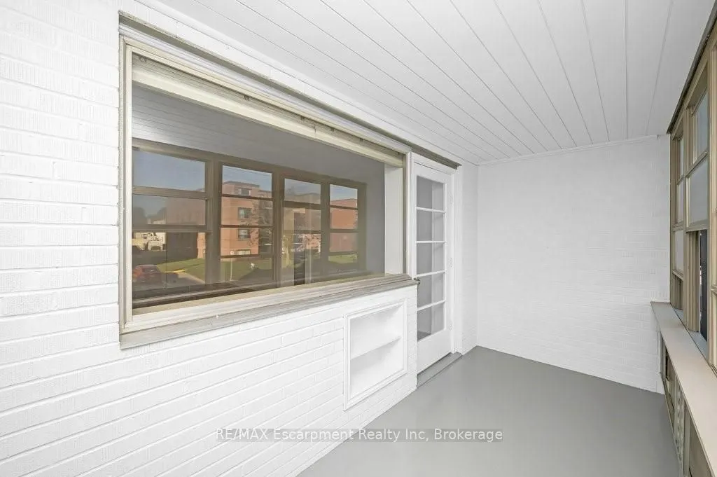 9 Grant Boulevard #201