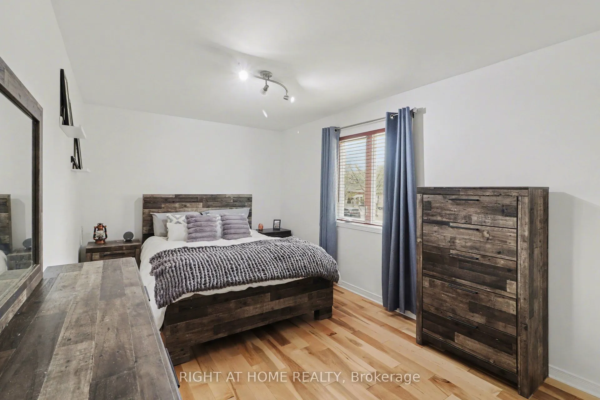 646 Cummings Avenue #202