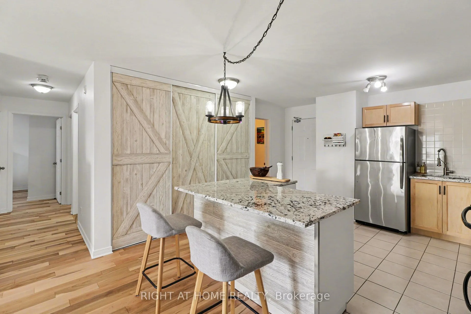 646 Cummings Avenue #202
