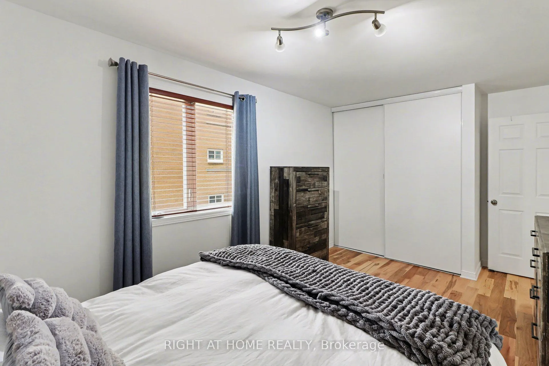 646 Cummings Avenue #202