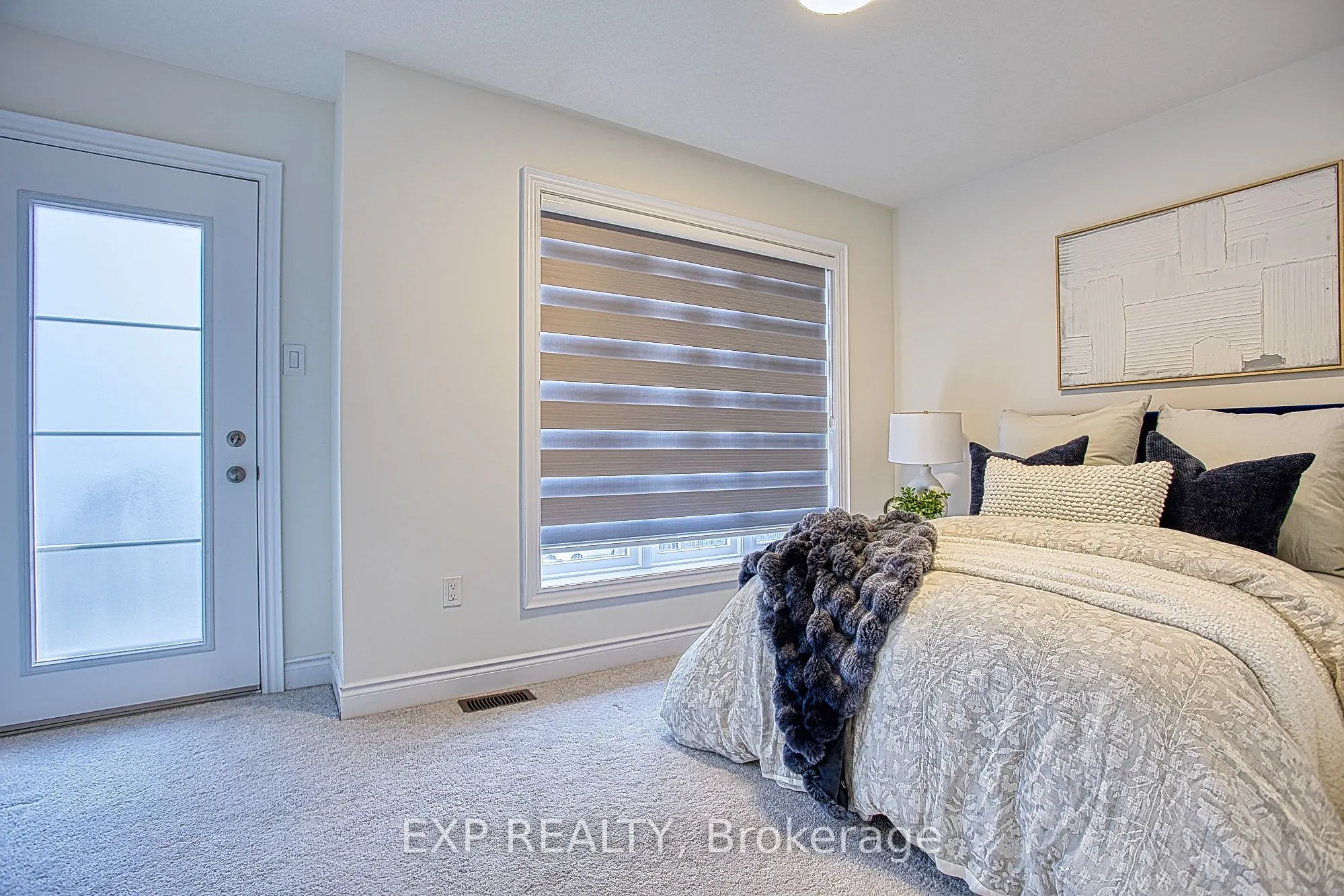 383 Dundas Street E #4