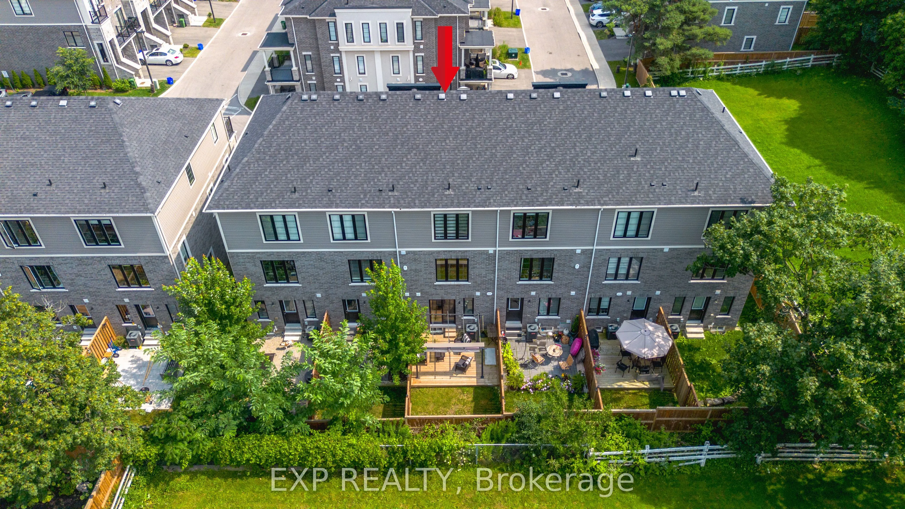 383 Dundas Street E #4
