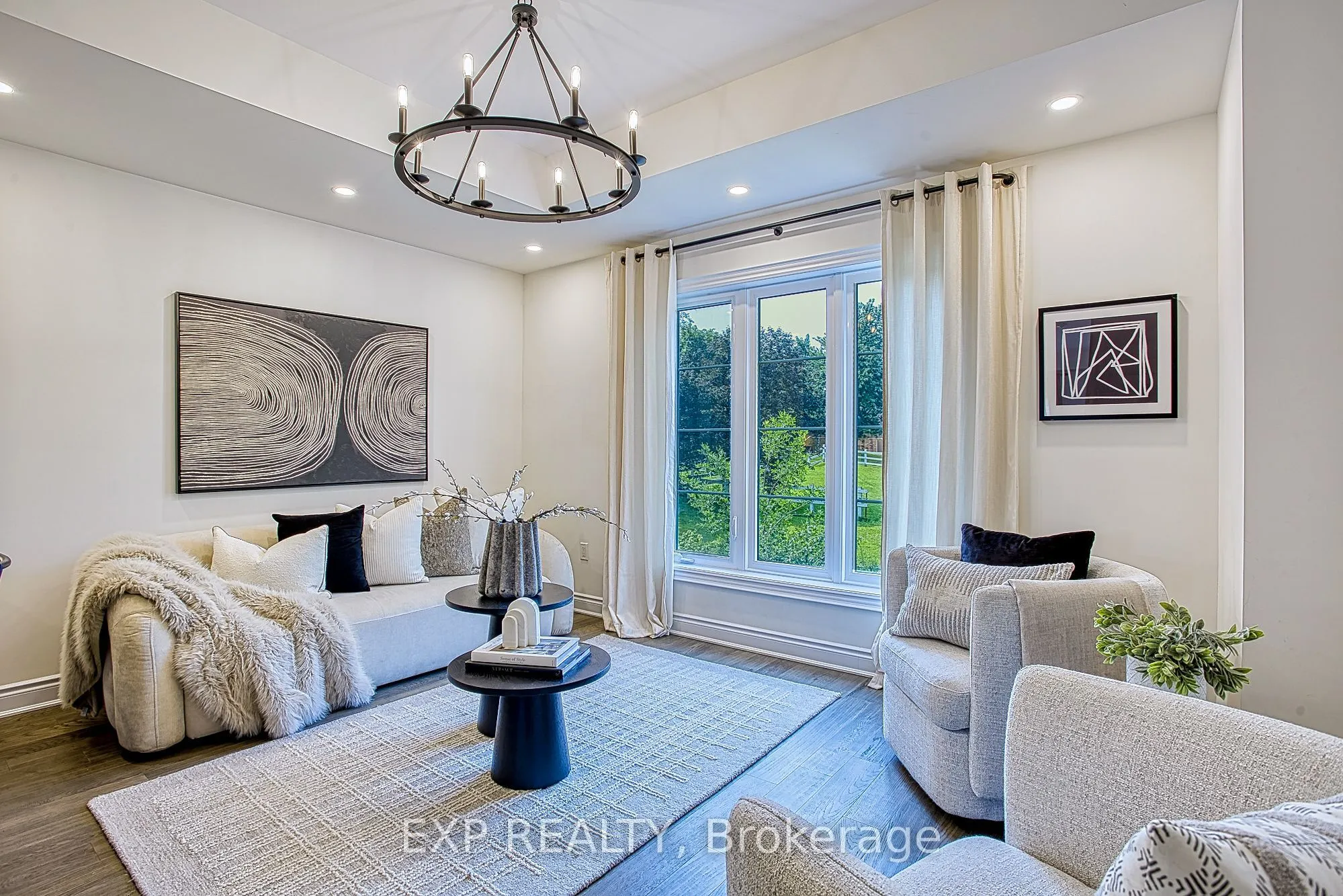383 Dundas Street E #4