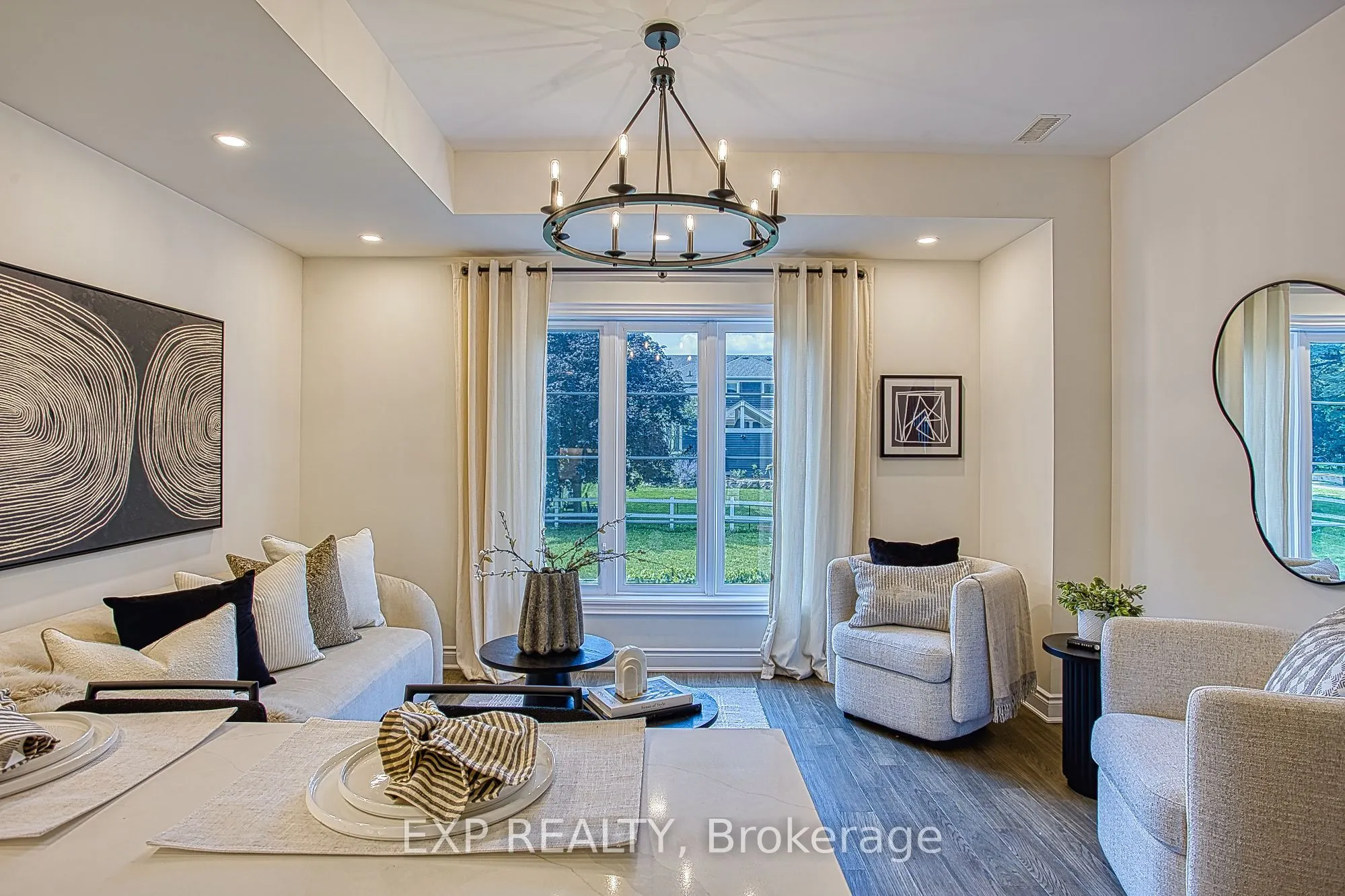383 Dundas Street E #4