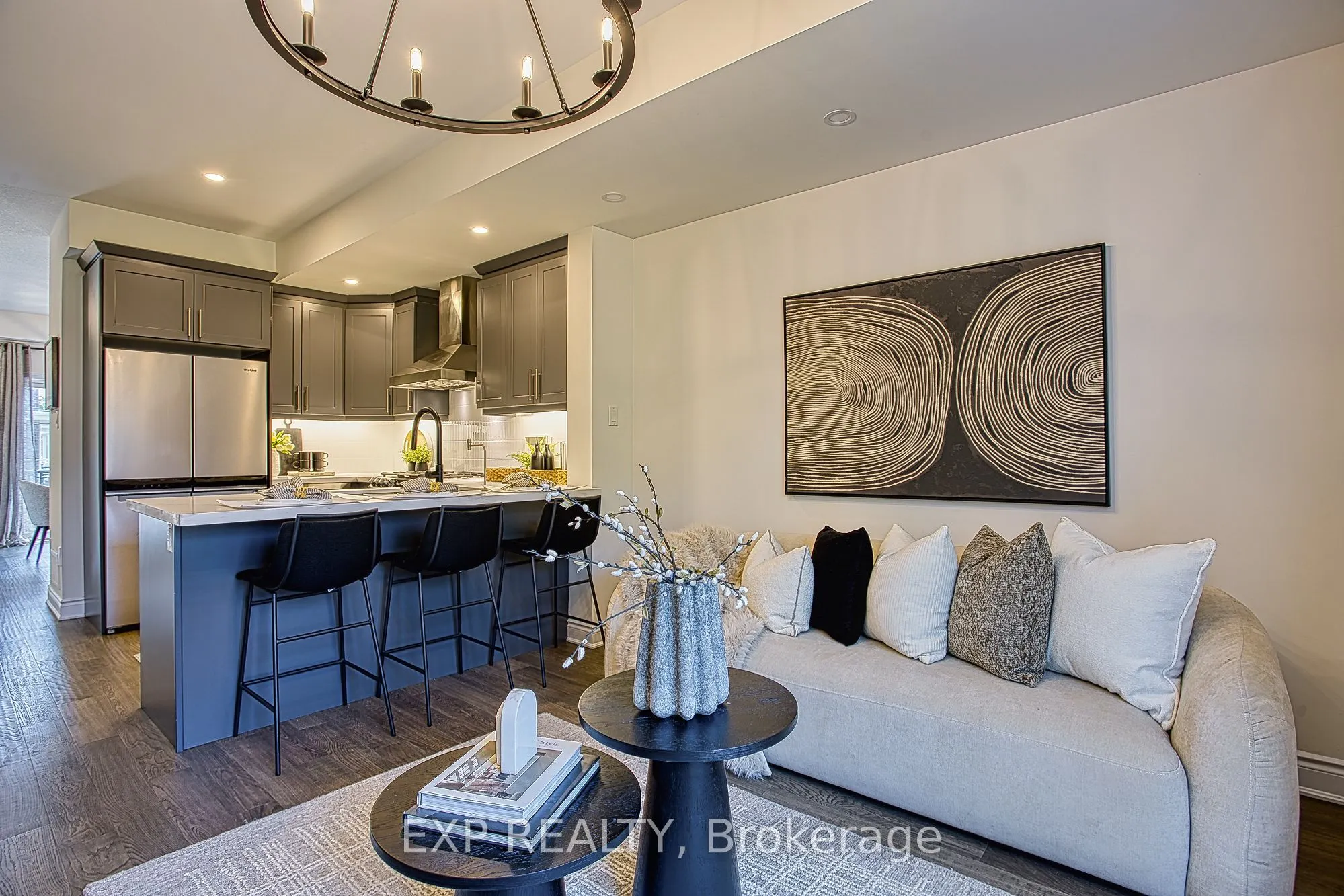 383 Dundas Street E #4