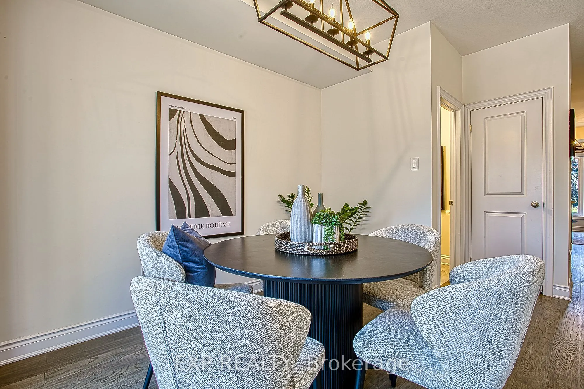 383 Dundas Street E #4