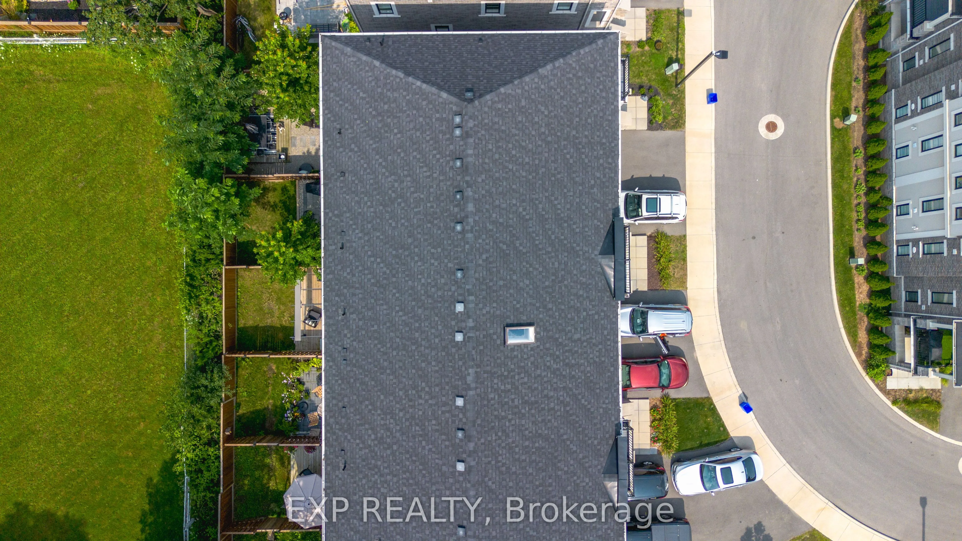 383 Dundas Street E #4