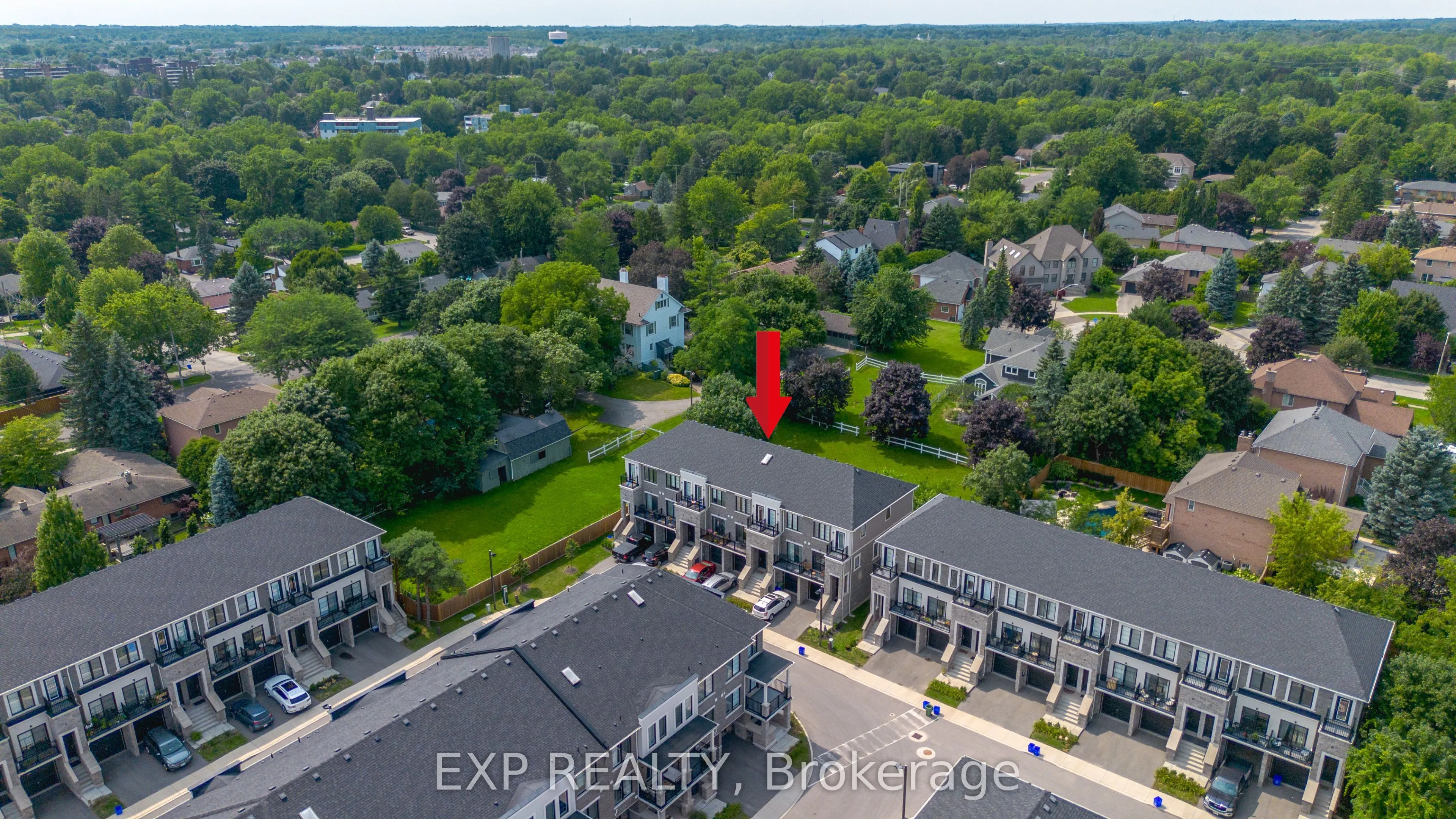 383 Dundas Street E #4