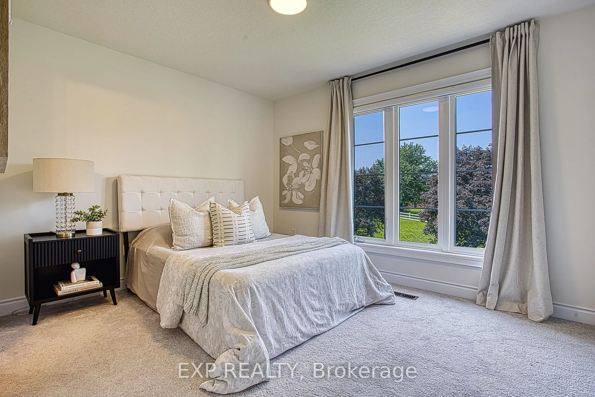 383 Dundas Street E #4