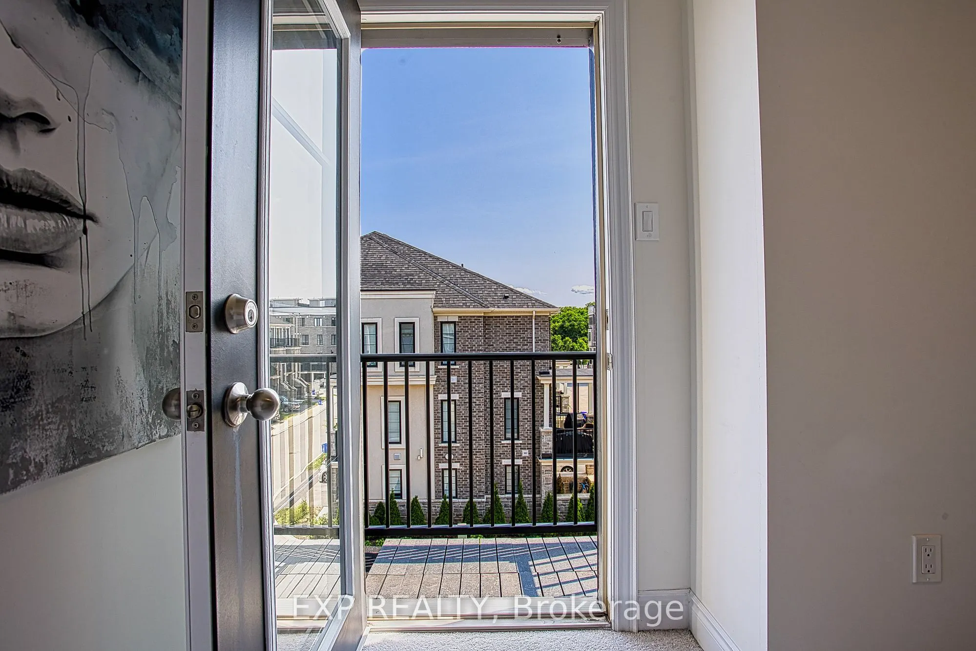 383 Dundas Street E #4