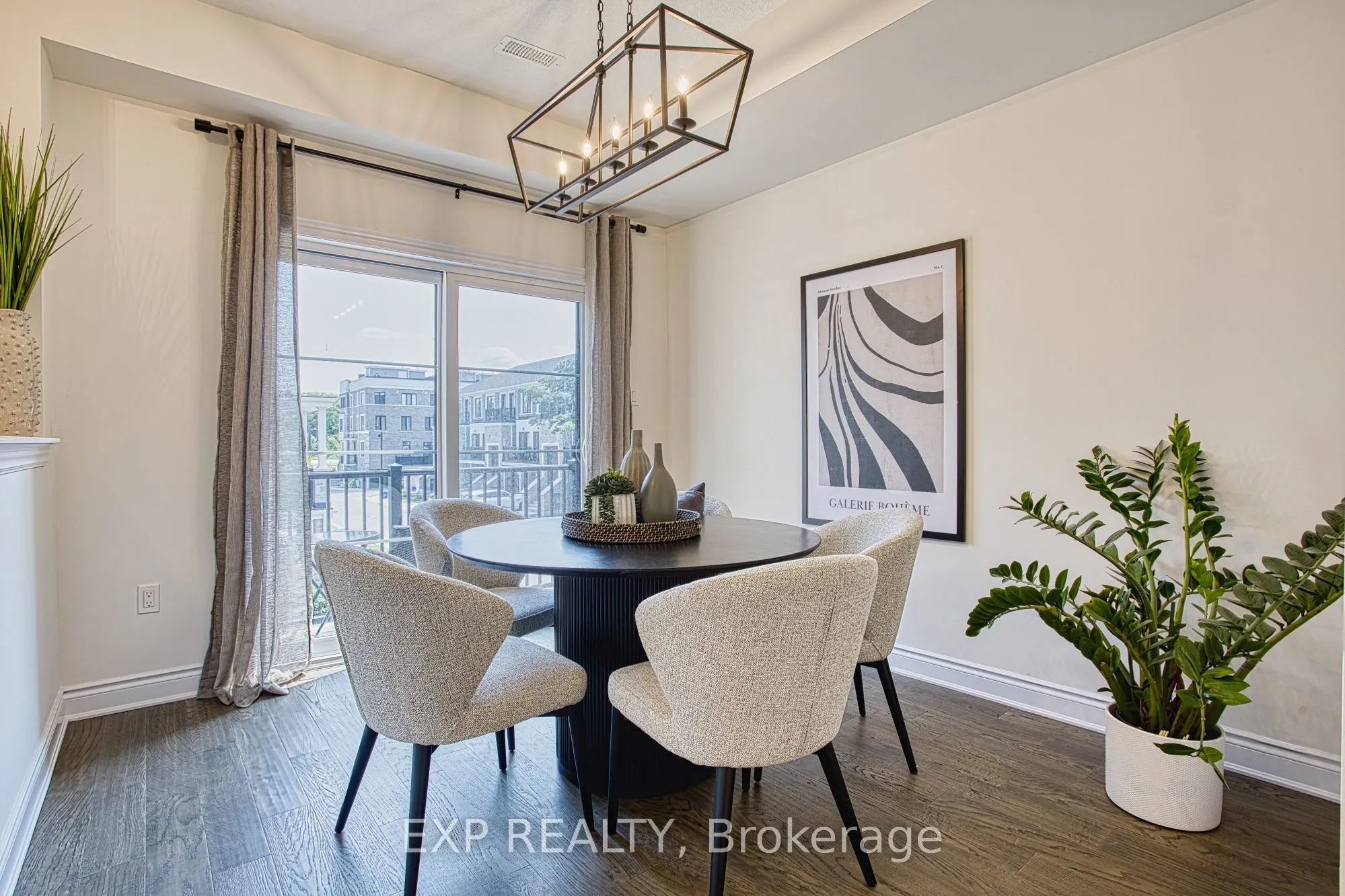 383 Dundas Street E #4